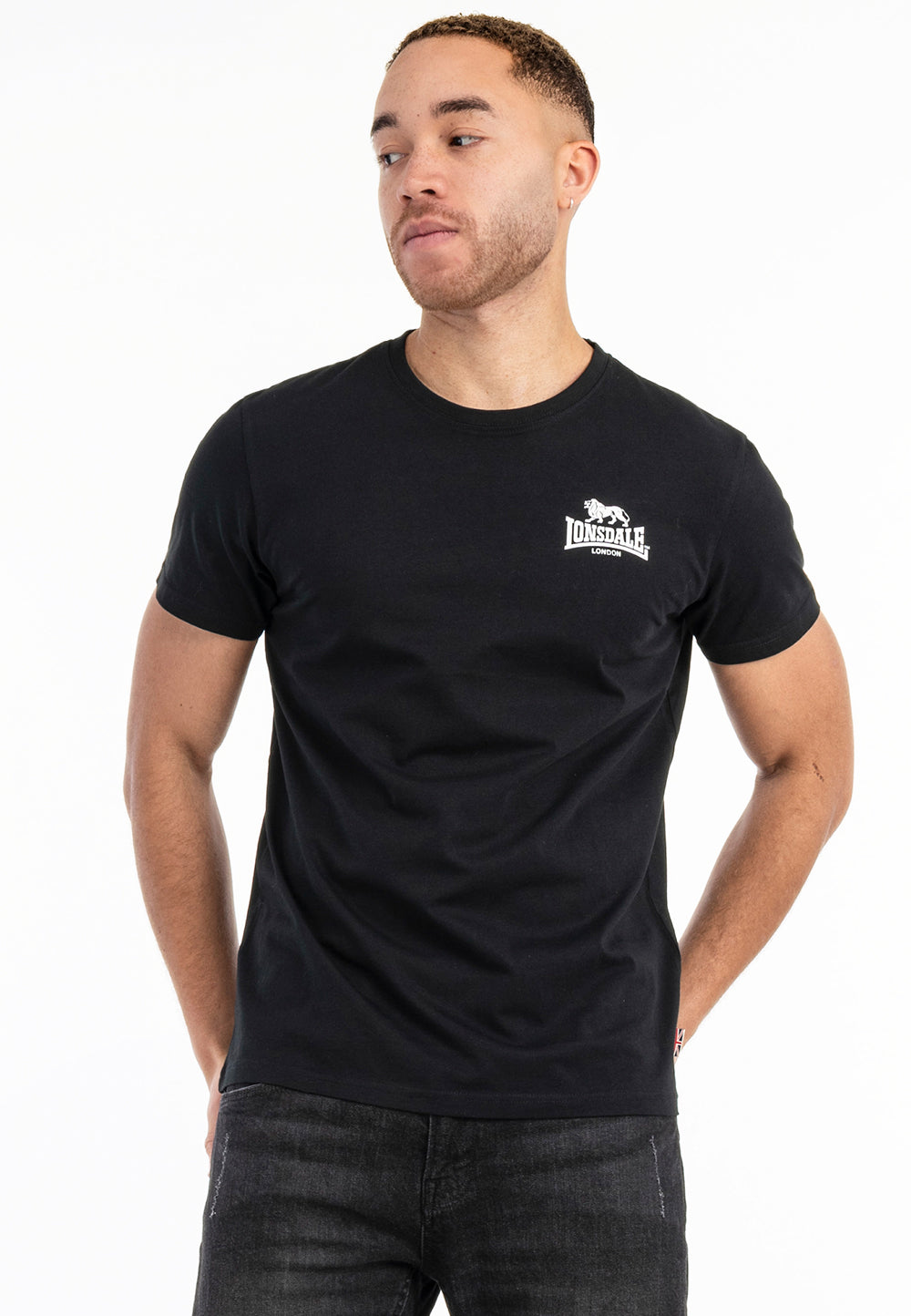  Lonsdale Herren T-Shirt Schwarz kleines Logo Frontansicht