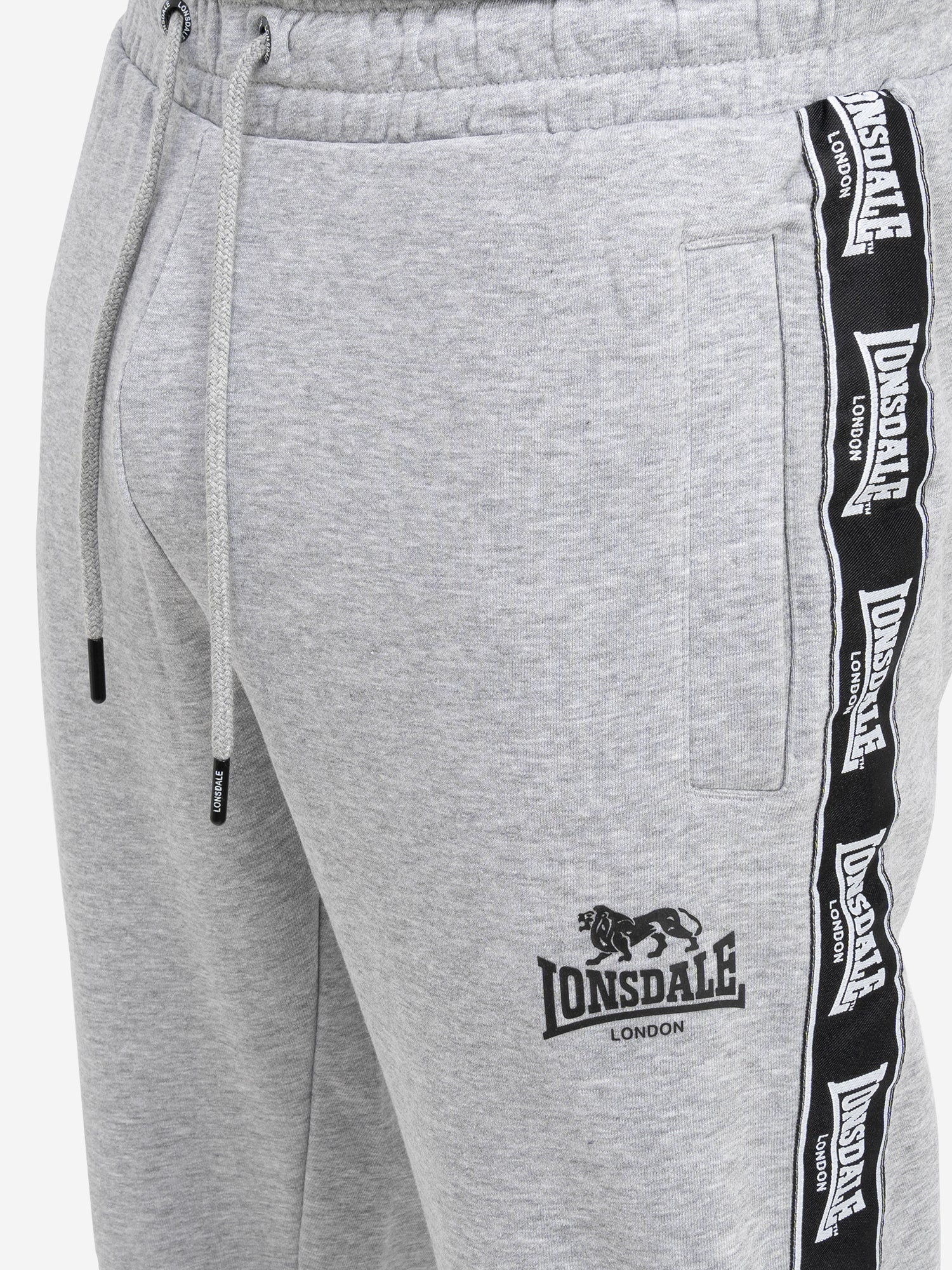 Lonsdale Jogginghose mit Logo-Tapes, sportlichem Schnitt und Seitentaschen – ideal für Freizeit und Training