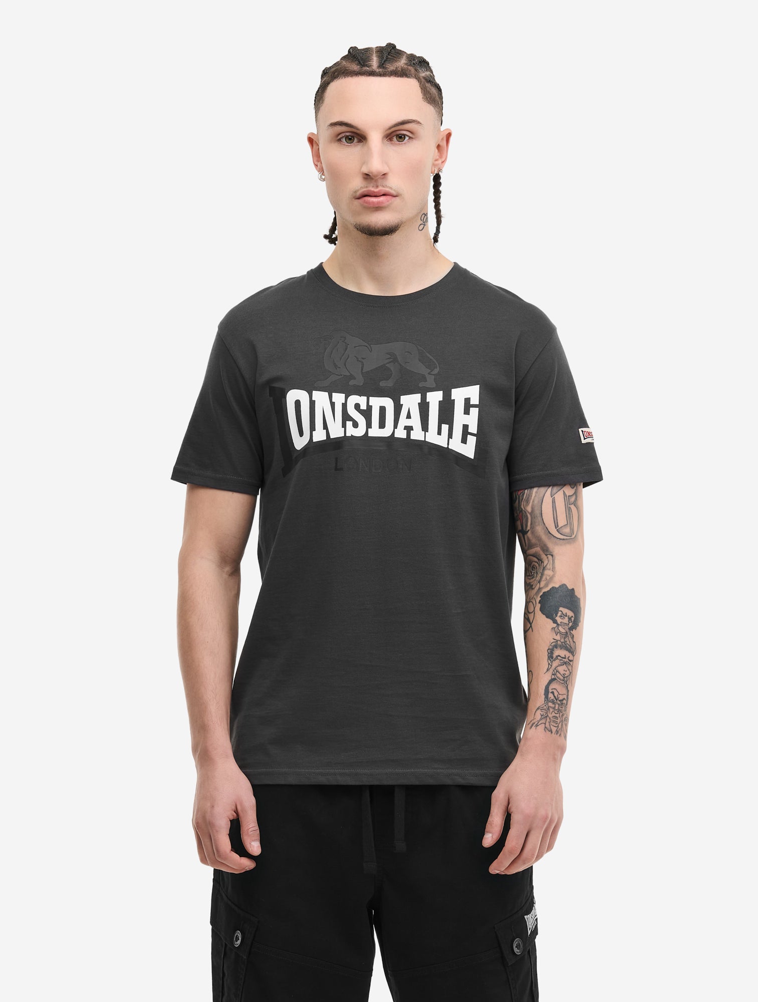 Dunkelblaues Lonsdale Elton Herren-T-Shirt mit weißem Logo-Print und Schulter-Tapes.