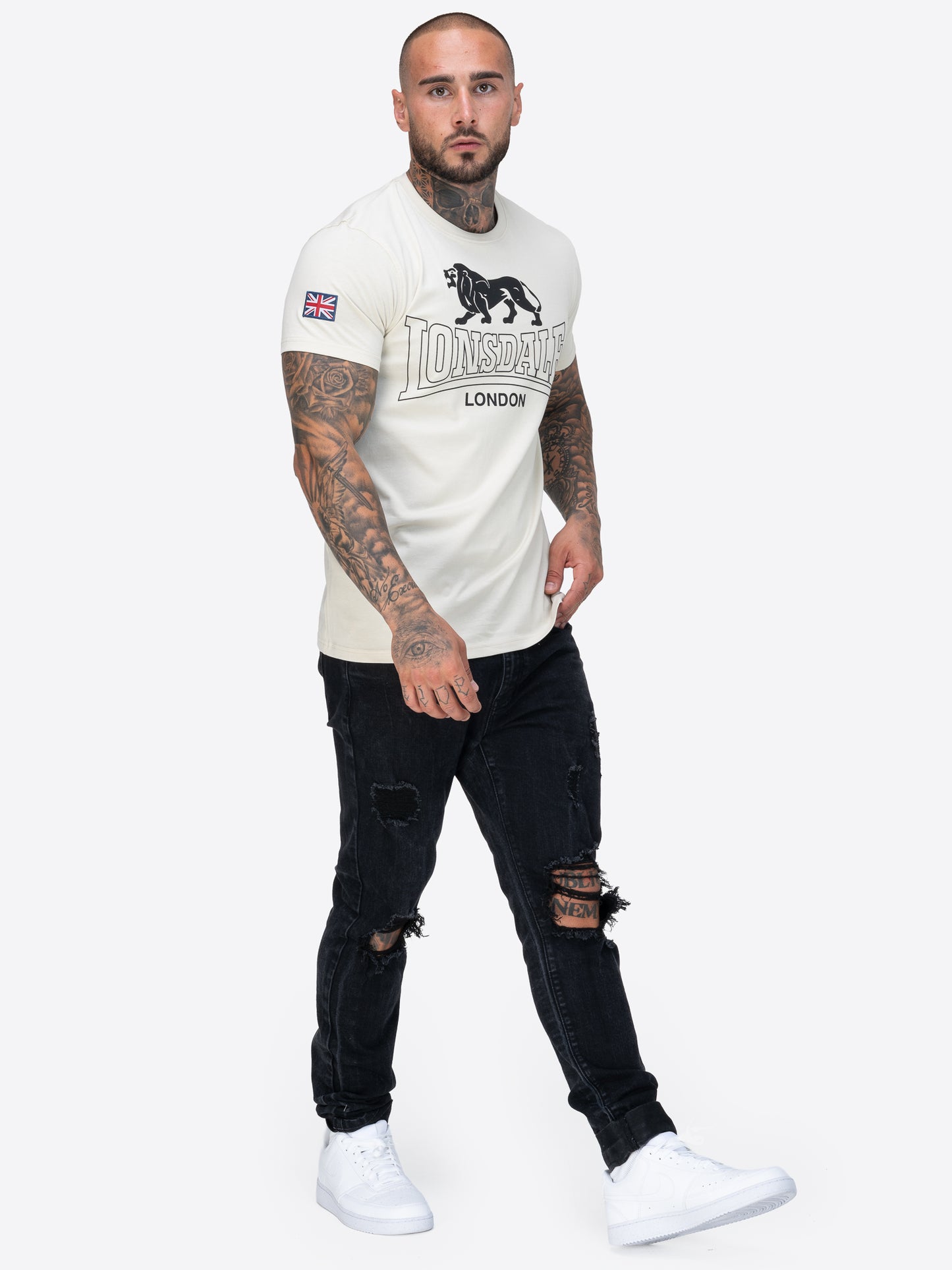 Lonsdale T-Shirt aus schwerem Jersey mit Logo-Print vorn und kleinen Ärmel-Details wie Union Jack