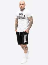 Laden Sie das Bild in den Galerie-Viewer, Lonsdale 117765 Mair T-Shirt &amp; Shorts Set Weiss/Schwarz
