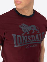 Laden Sie das Bild in den Galerie-Viewer, Lonsdale 117794 Maist T-Shirt &amp; Shorts Set Oxblood/ Dark Navy
