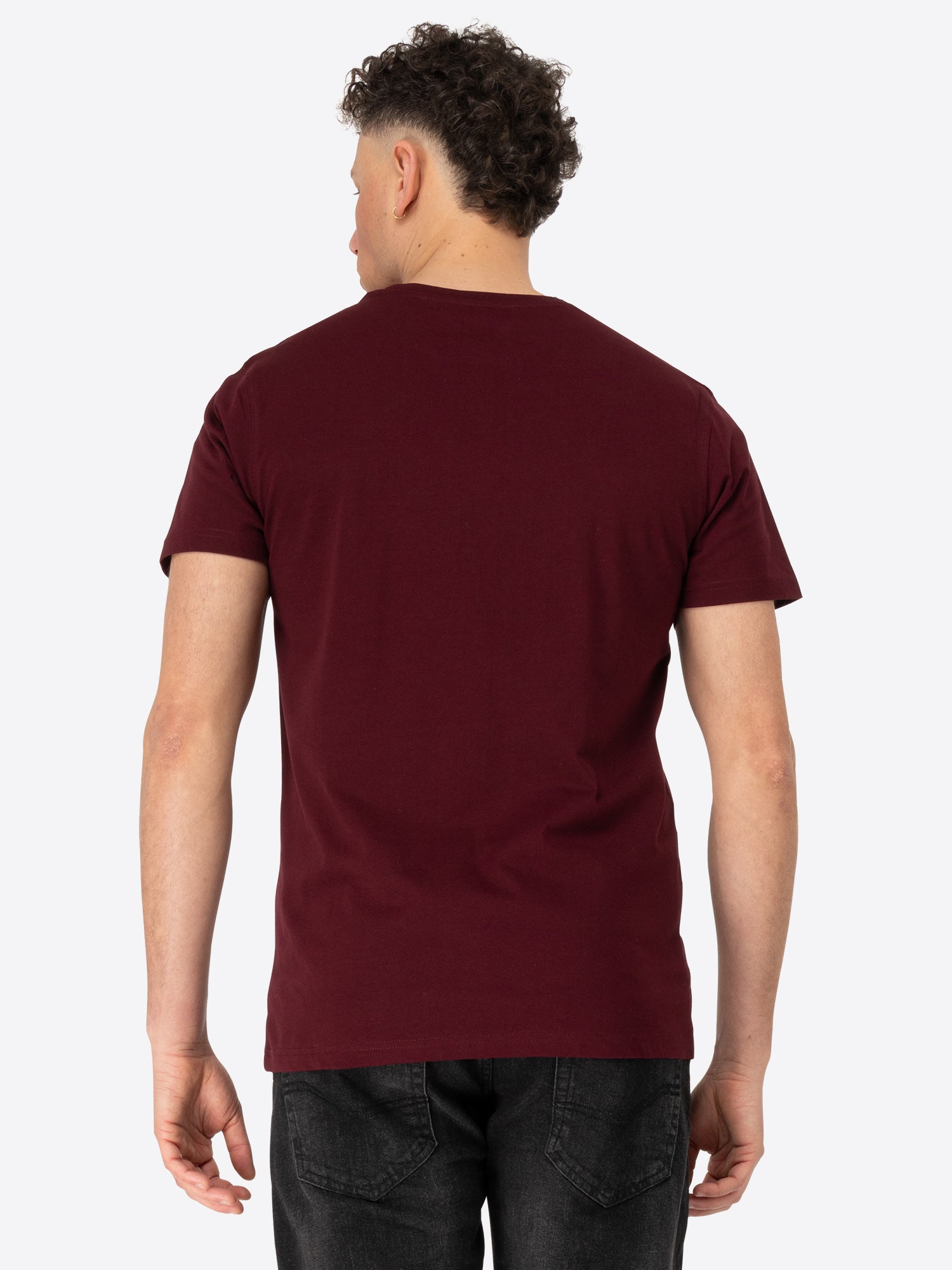Rückansicht des oxblood Lonsdale T-Shirts Fulwood in normaler Passform.