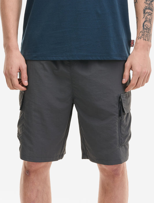 Anthrazitfarbene Lonsdale Herren Cargo-Shorts mit Logo-Print am Bein.