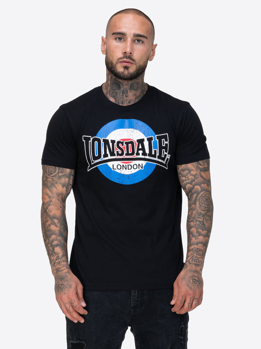 Lonsdale T-Shirt mit Rundhalsausschnitt, dreifarbigem Vintage-Logo auf der Brust und kleinem Union-Jack-Label an der linken Seitennah