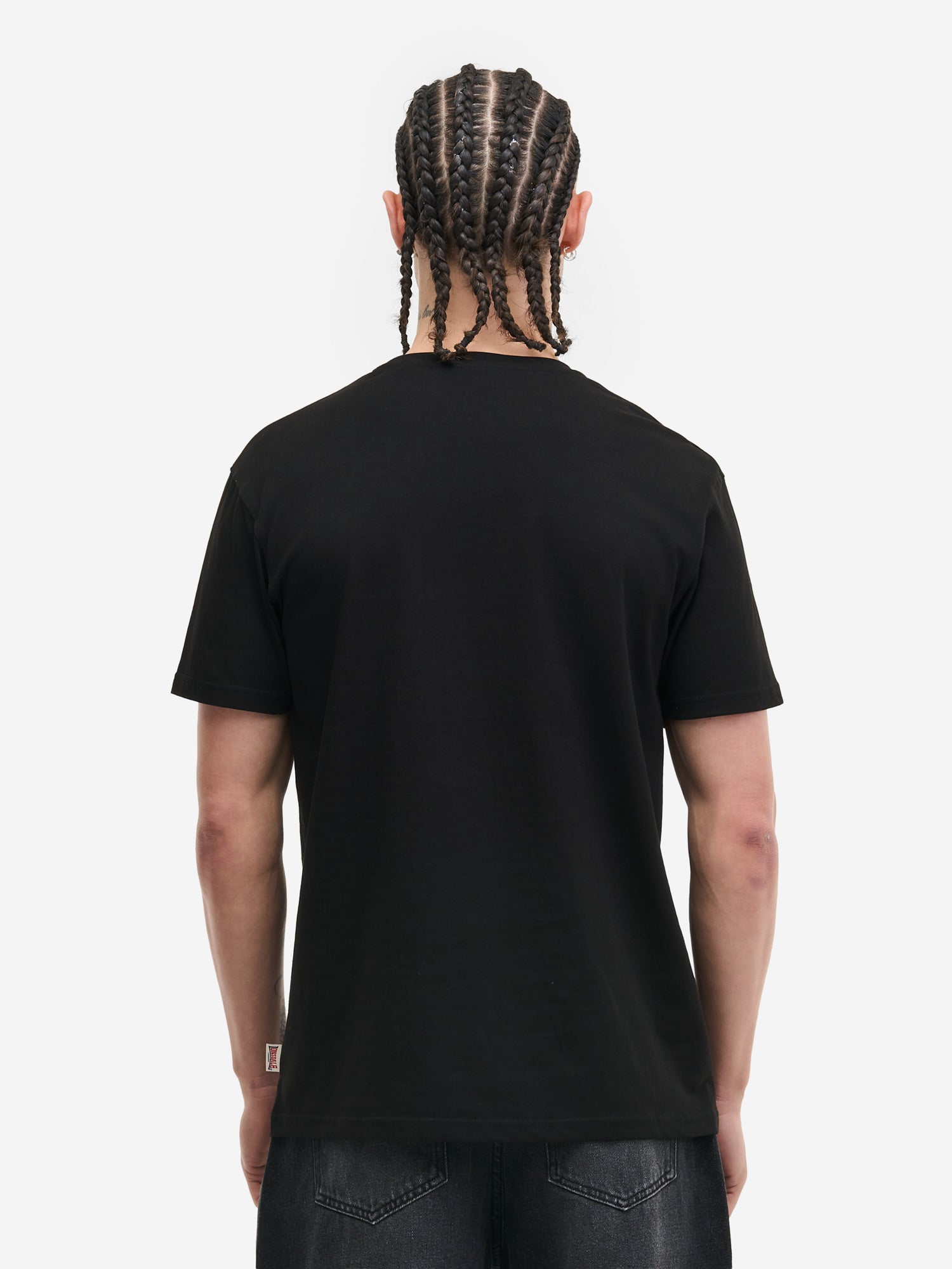Rückansicht des schwarzen Lonsdale T-Shirts aus 100% Baumwolle mit klassischer normaler Passform.