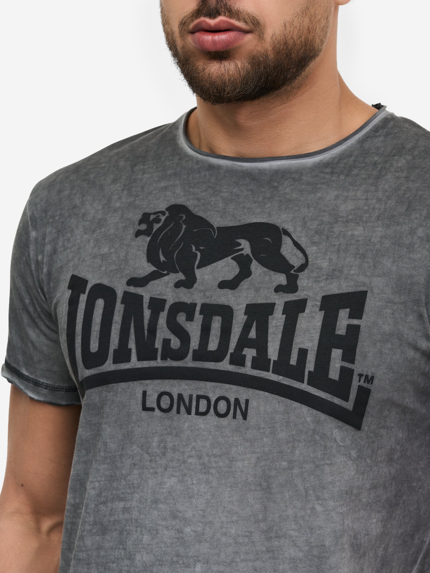 Grosser Lonsdale Print und offene Saumkanten am T-Shirt Anthracite