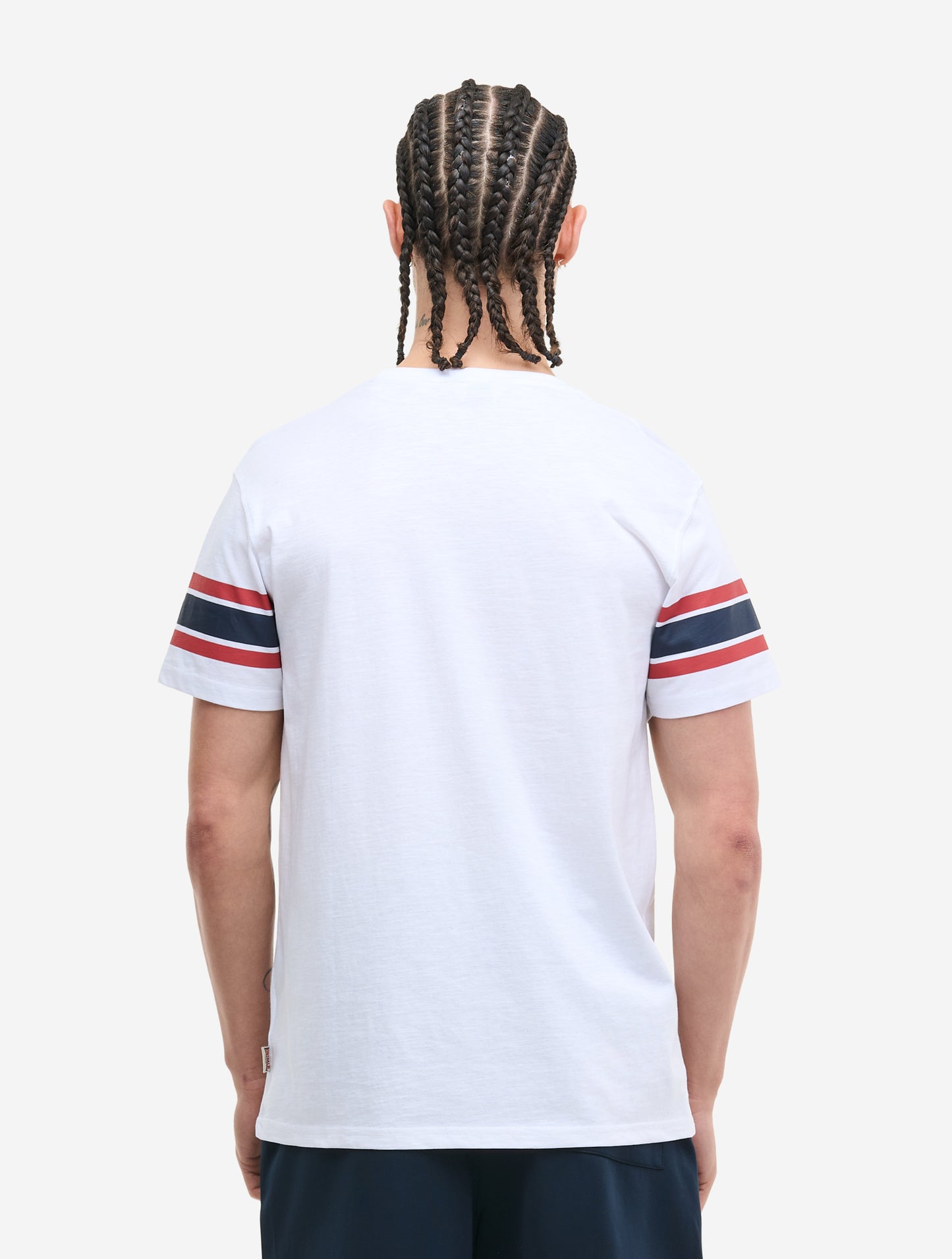 Rückansicht des Lonsdale Barton T-Shirts in Weiss mit Rundhalsausschnitt.