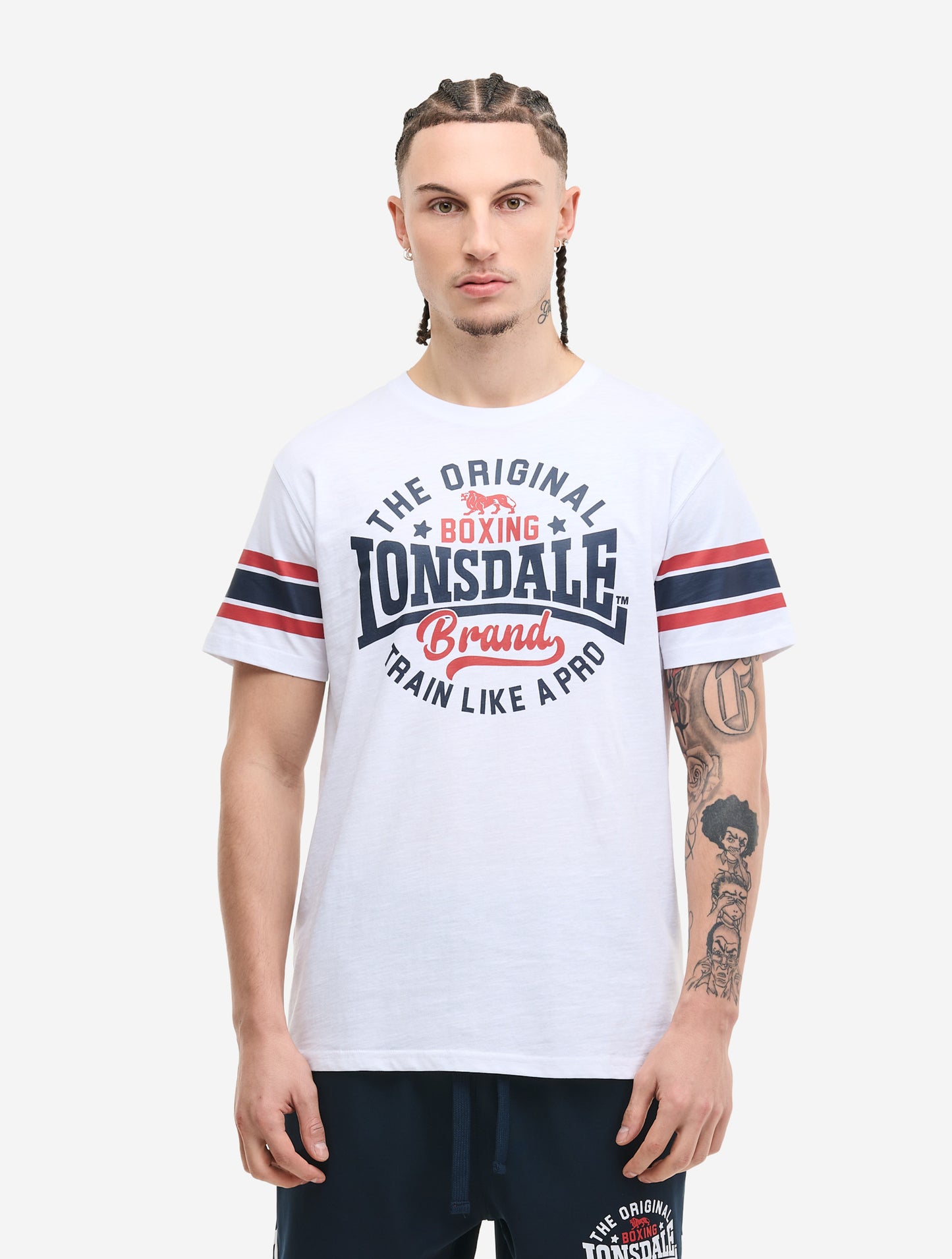 Vorderansicht: Weisses Lonsdale Herren T-Shirt Barton mit Logo-Print und Ärmelstreifen.
