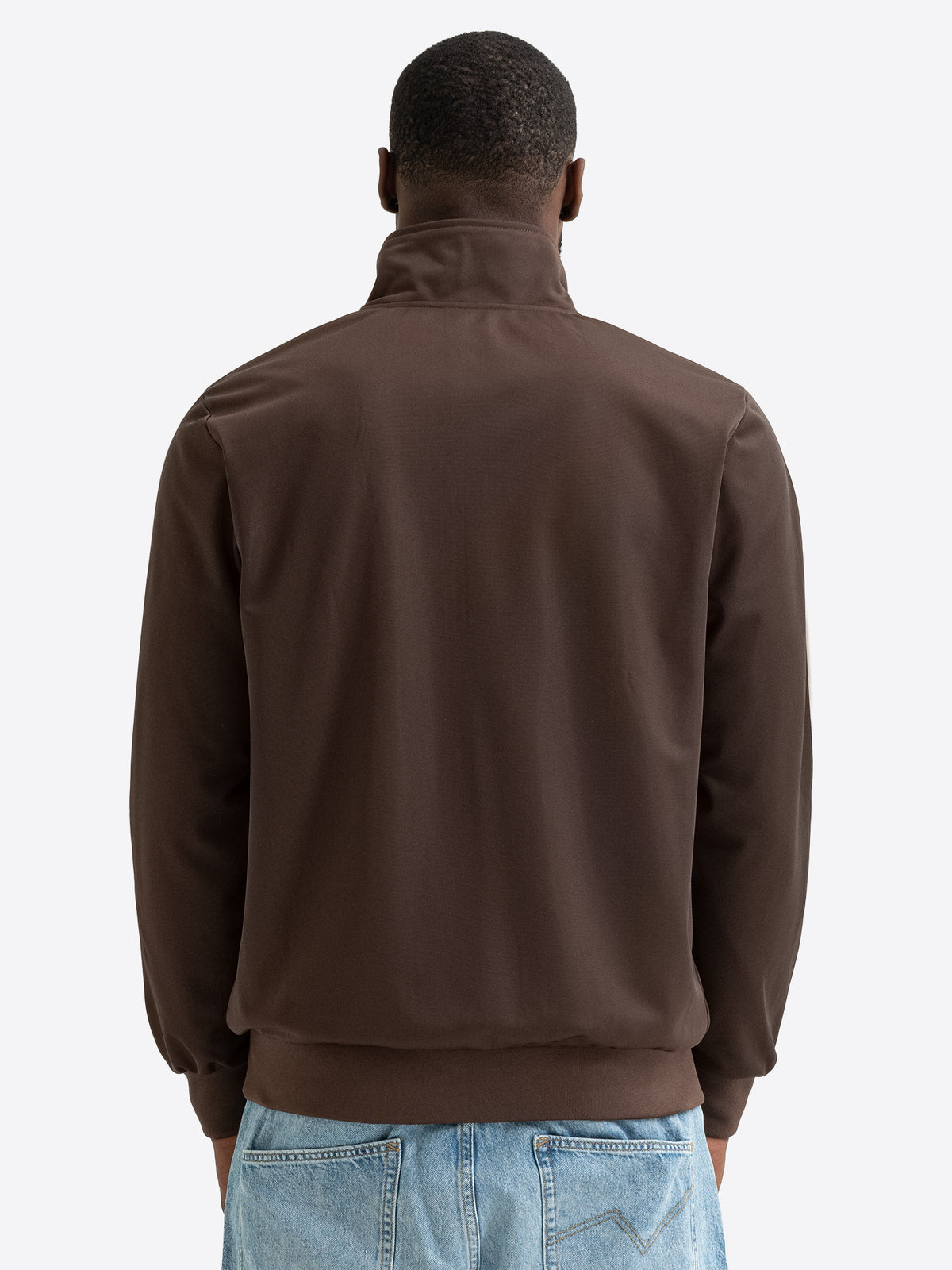 Rückansicht der braunen Lonsdale Herren Trainingsjacke