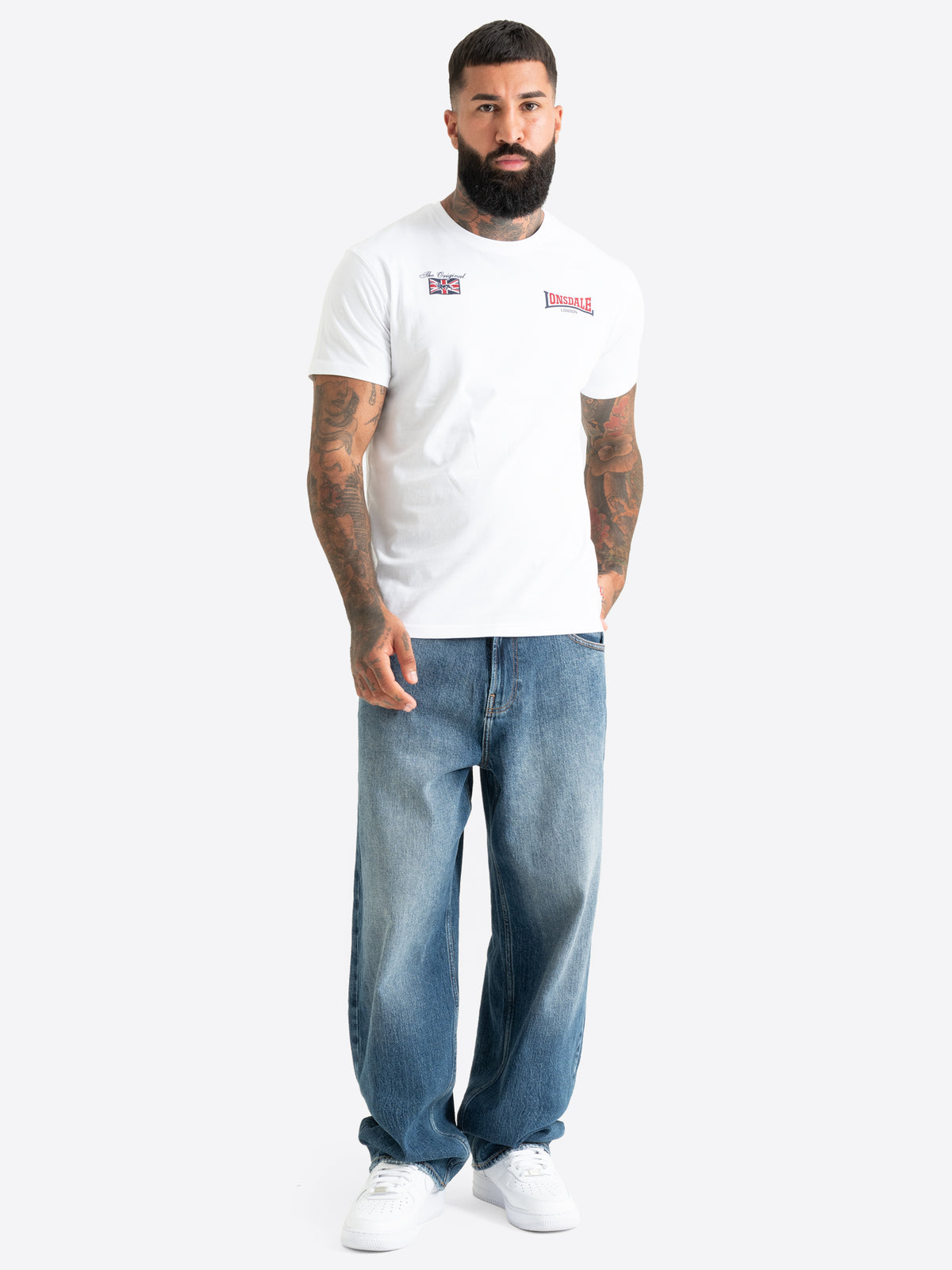 Lonsdale Herren T-Shirt in Weiss mit zwei kleinen Logo-Drucken auf der Brust.