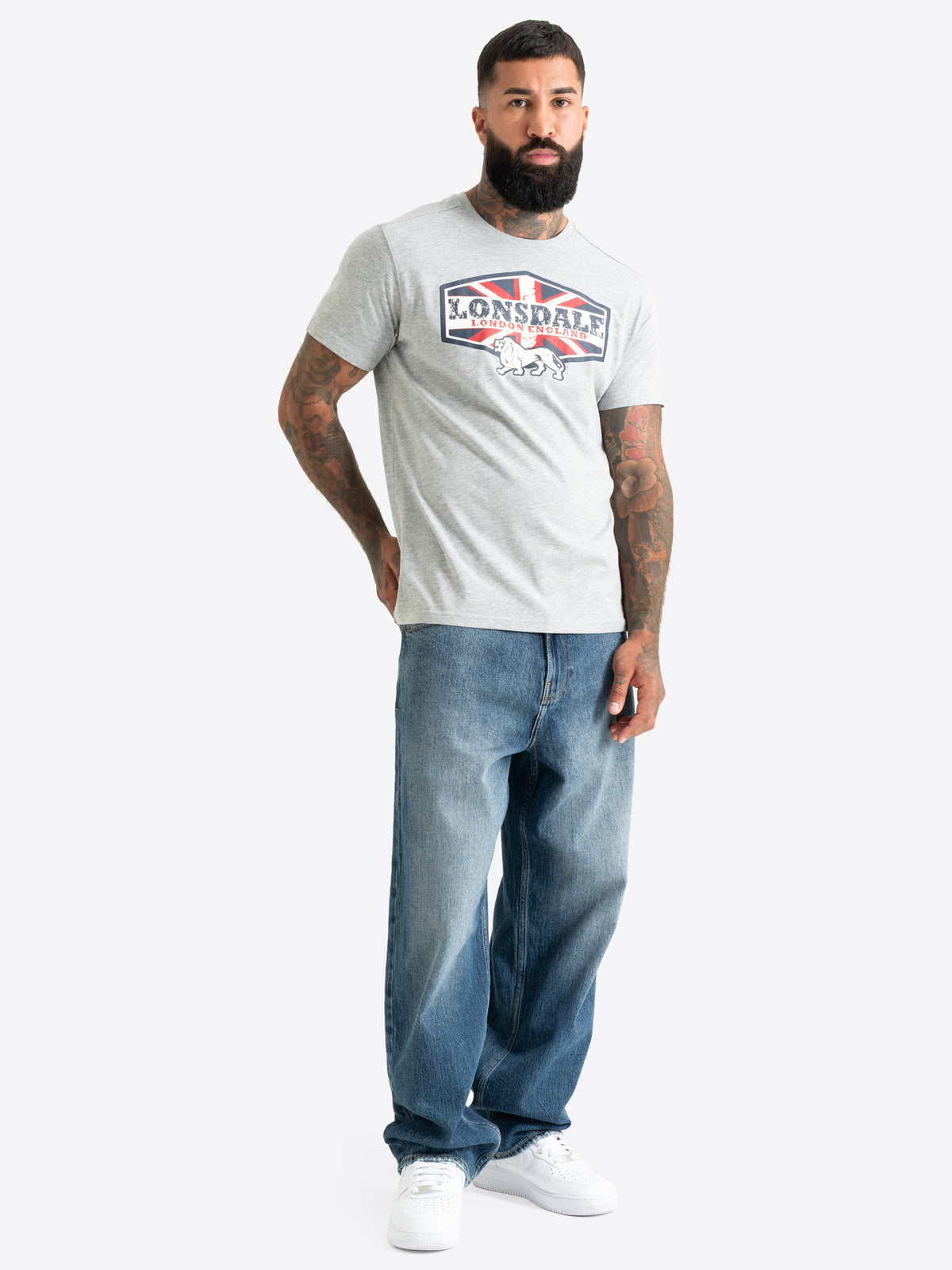 Lonsdale London Herren T-Shirt in Grau mit Union Jack Flagge und Löwen Motiv.
