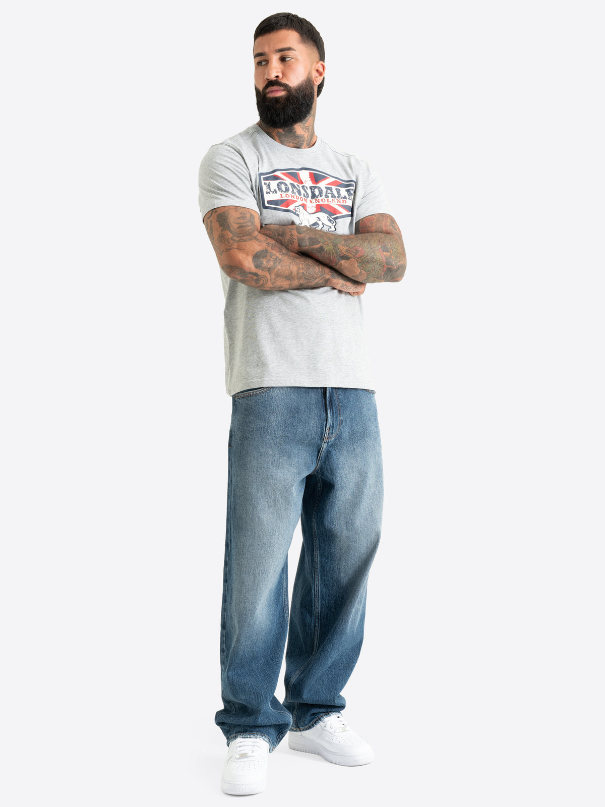 Lonsdale London Herren T-Shirt in Grau mit Union Jack Flagge und Löwen Motiv.
