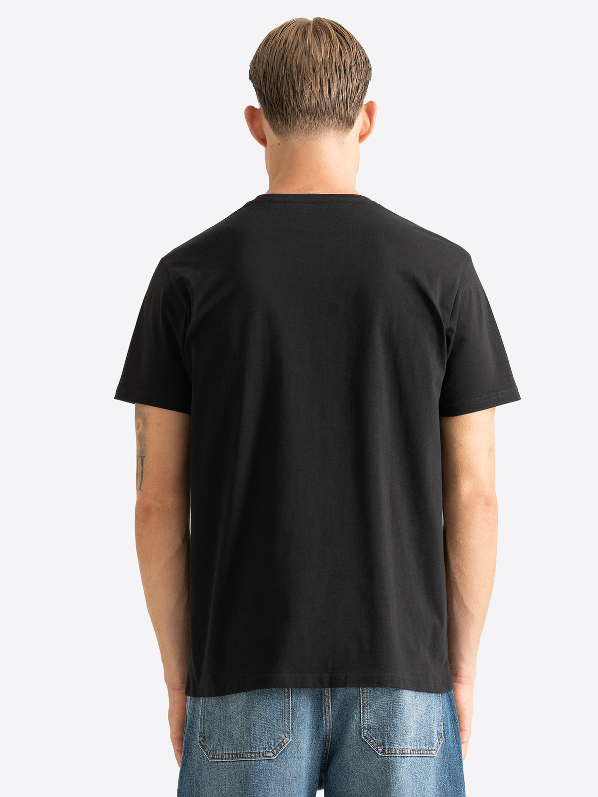 Schwarzes Lonsdale London Herren T-Shirt Rückansicht ohne Print.
