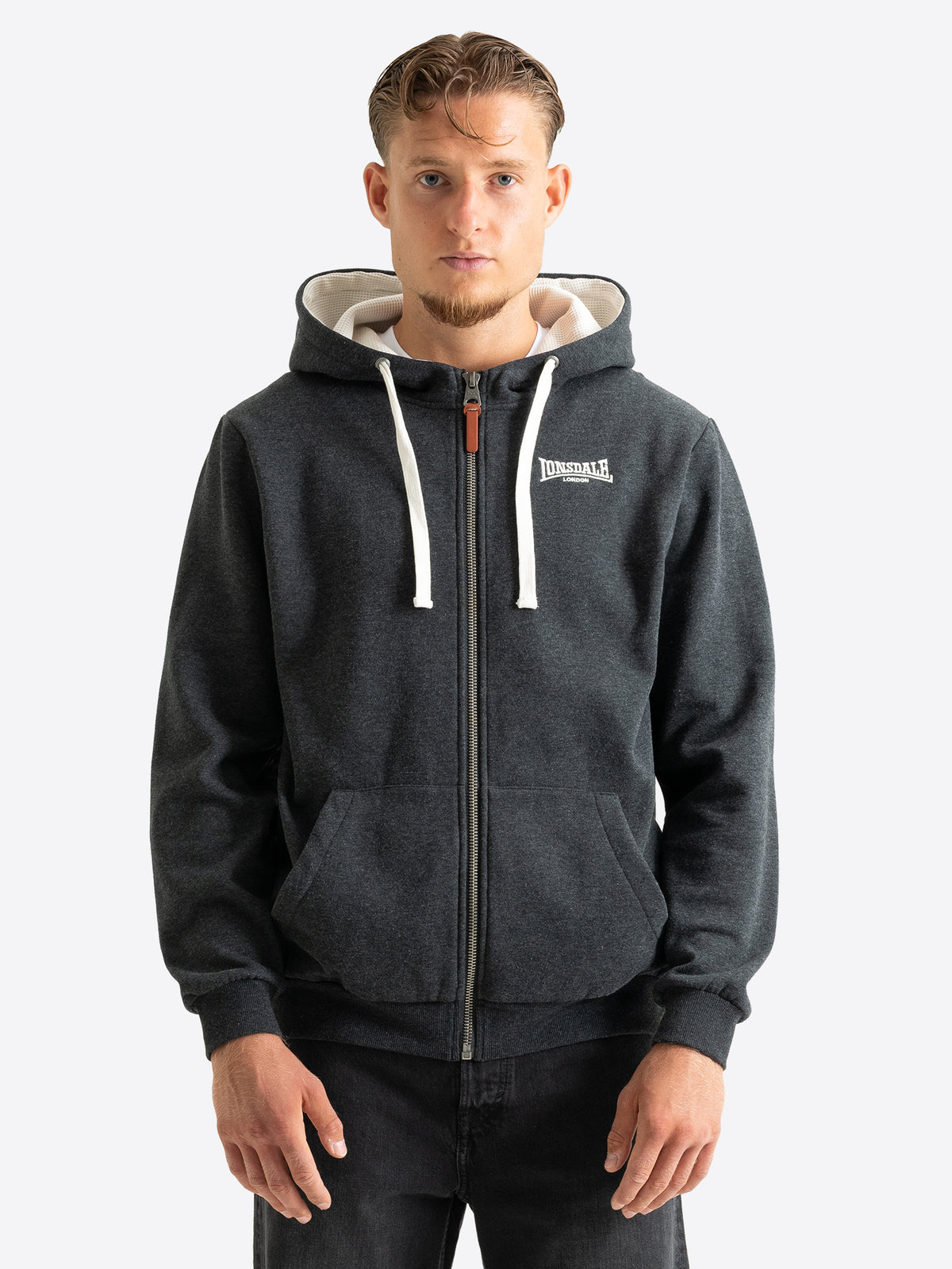 Anthrazitfarbene Lonsdale Herren-Kapuzensweatjacke mit Reissverschluss und Logo-Stick.