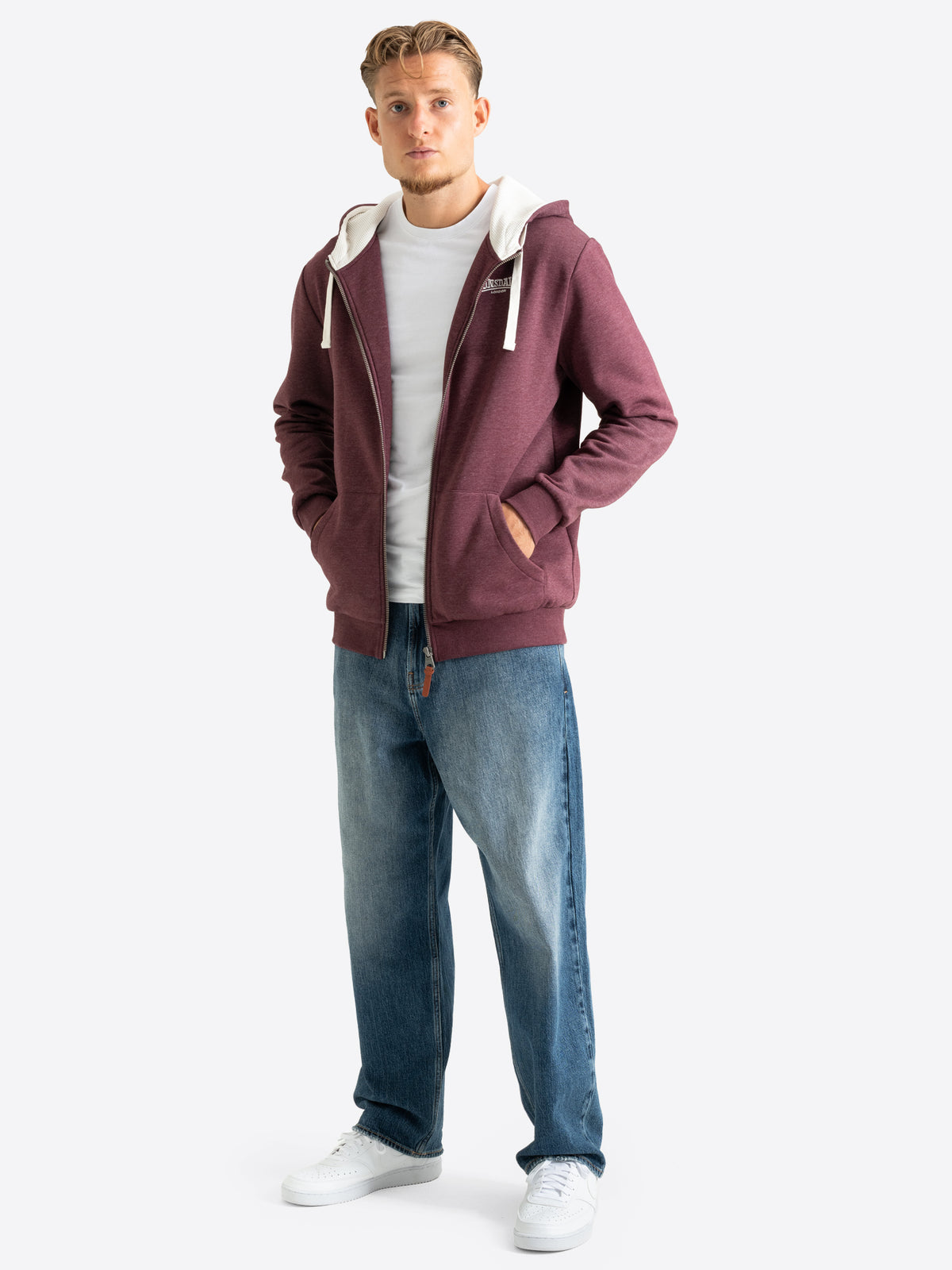 Weinrote Lonsdale Herren-Kapuzensweatjacke mit Reissverschluss und Logo-Stick.