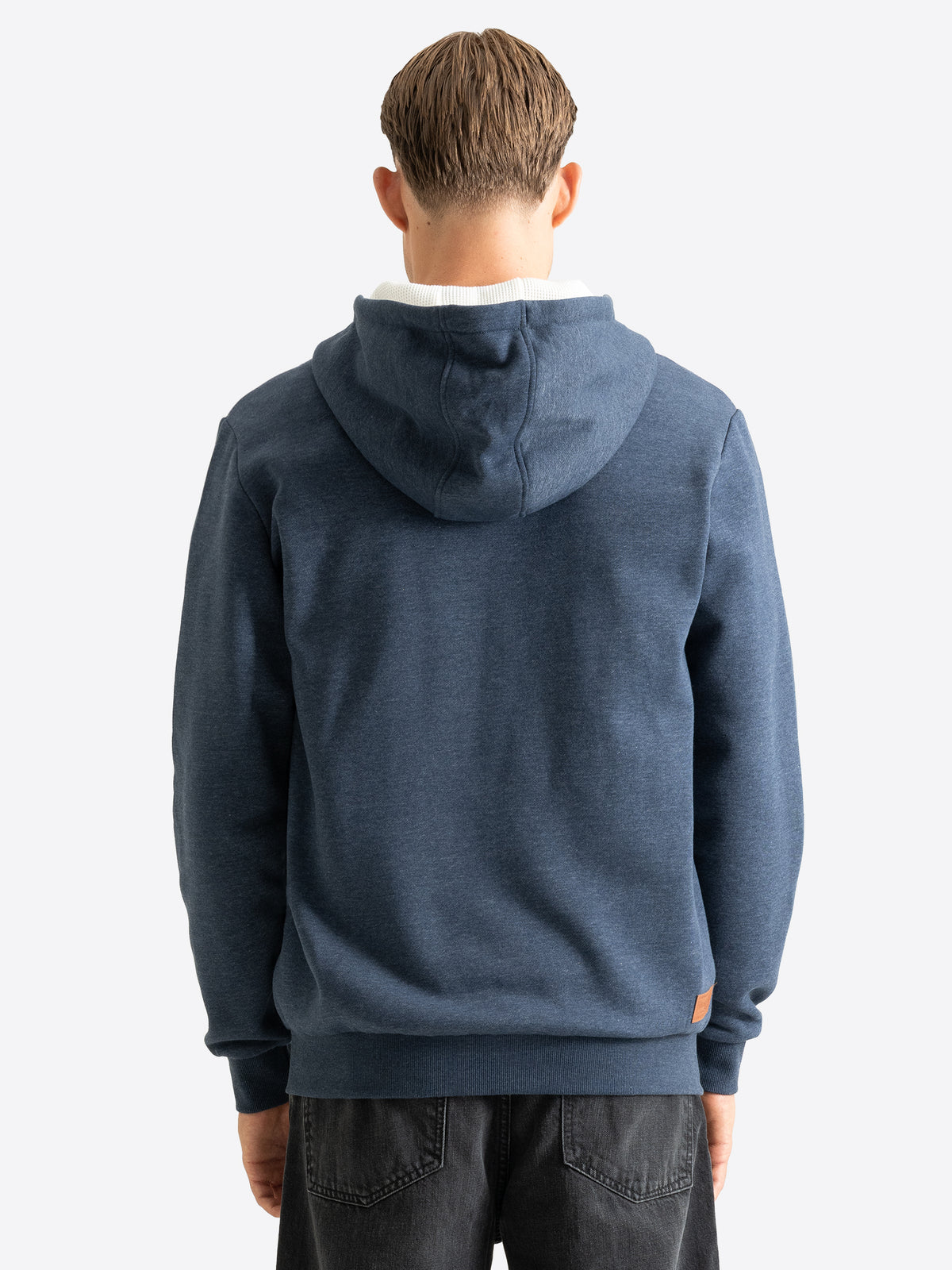 Rückansicht der dunkelblauen Lonsdale Herren-Kapuzensweatjacke.