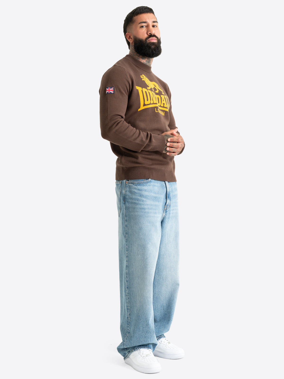 Brauner Lonsdale Herren Strickpullover mit gelbem Logo