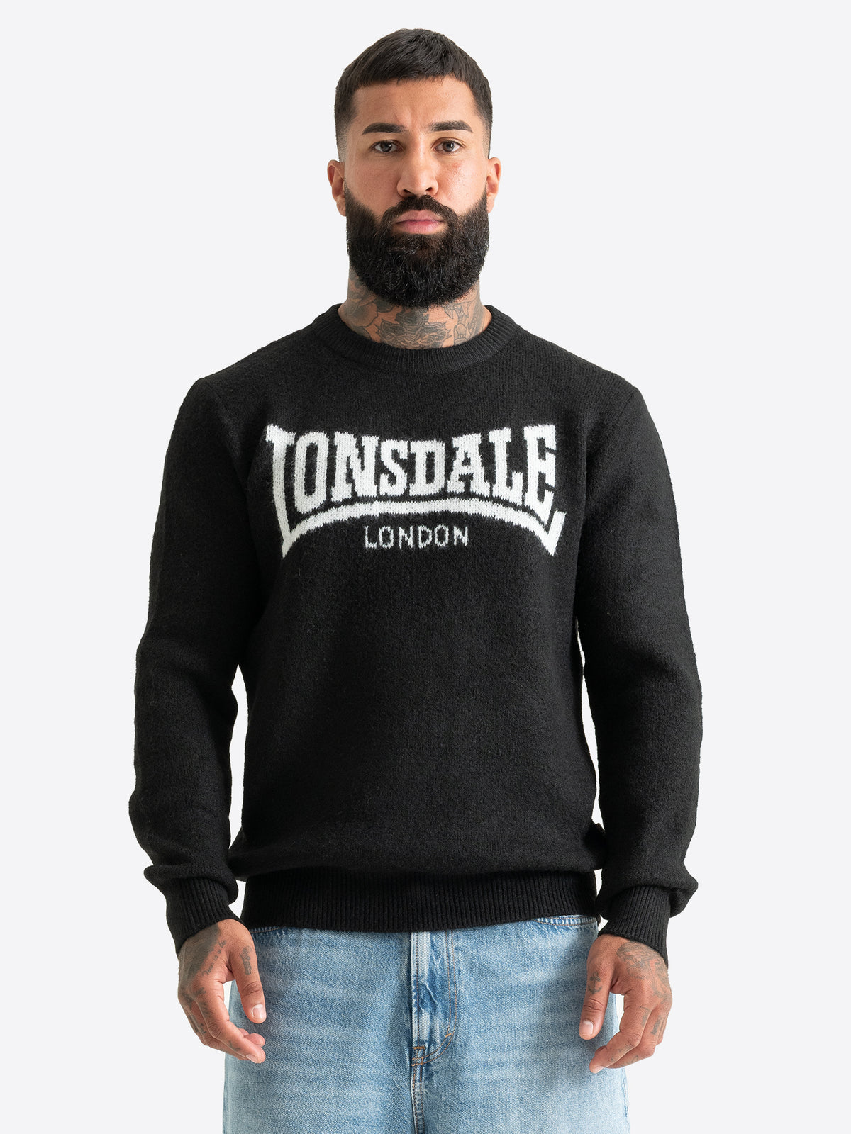 Lonsdale Herren Strickpullover in Schwarz mit weissem Jacquard-Logo.