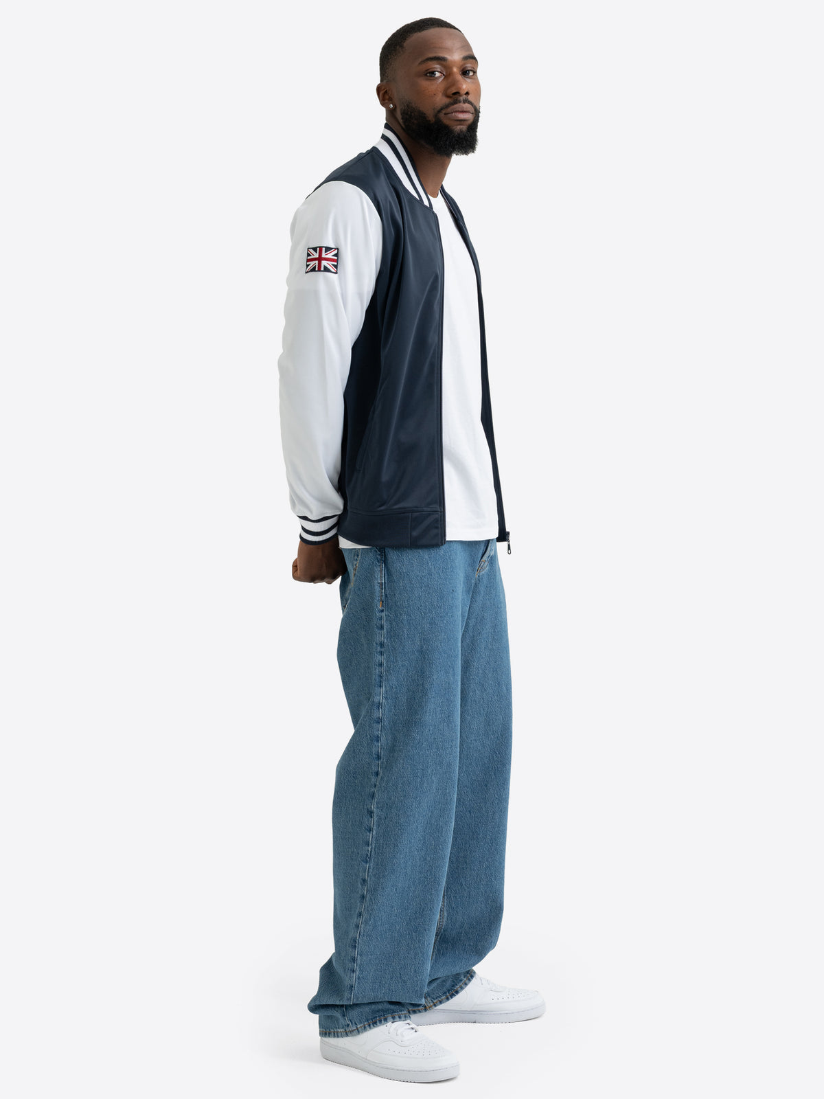 Lonsdale Herren Trainingsjacke in Darknavy und Weiss mit Logo Stickerei und Stehkragen