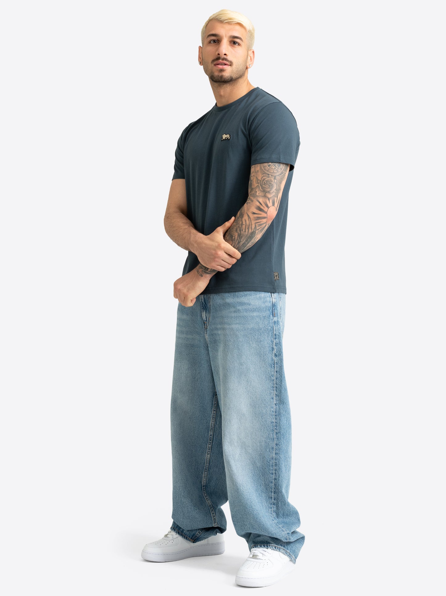  Lonsdale Herren T-Shirt blau orion blue mit kleinem Löwen-Logo auf der Brust.