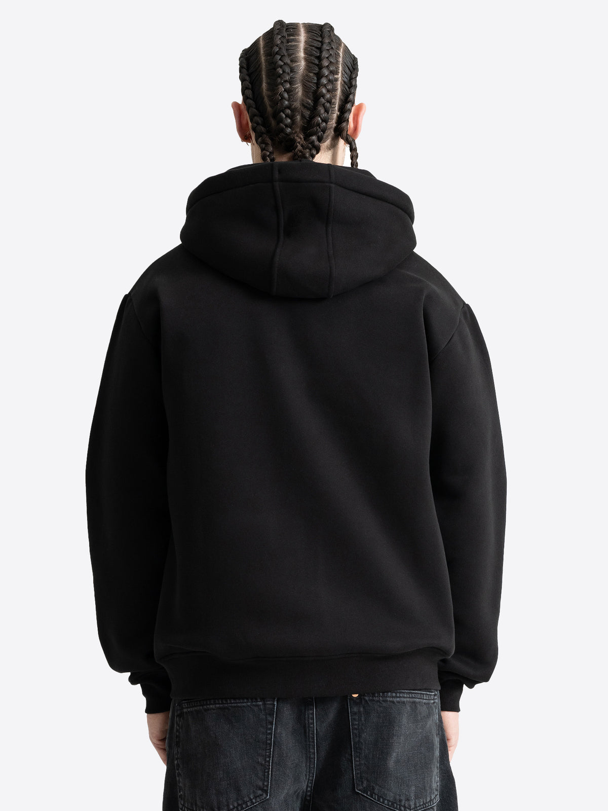 Rückansicht der Lonsdale Herren-Kapuzensweatjacke in Schwarz mit grosser Kapuze und Saumbündchen