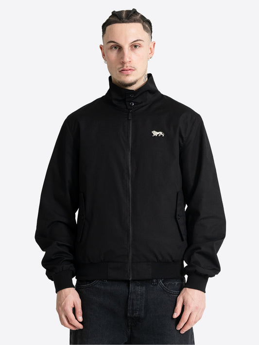Lonsdale Herren Jacke in Schwarz mit Stehkragen und kleinem weissen Löwen Logo