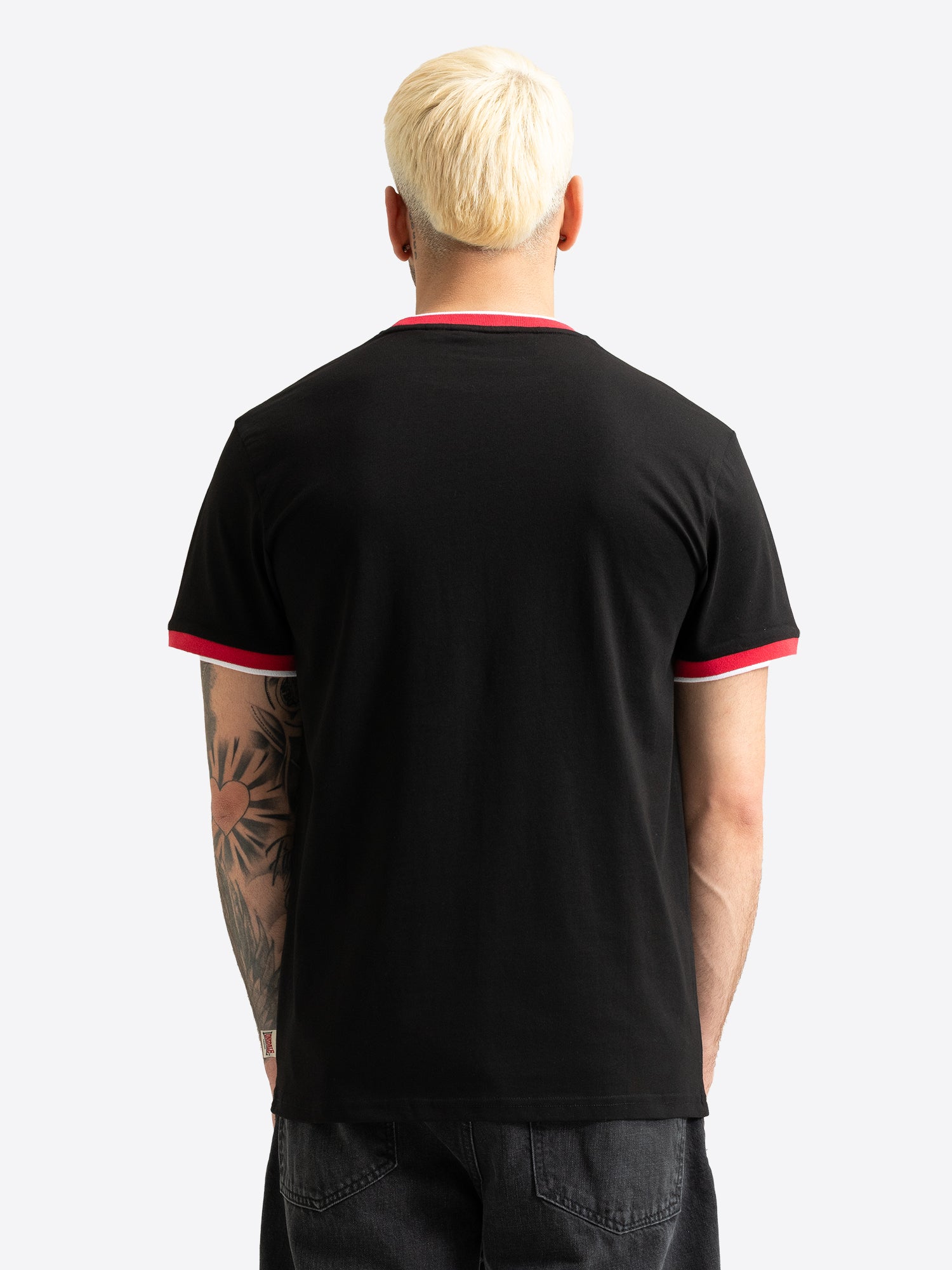 Klassisches Lonsdale T-Shirt für Herren in Schwarz mit gestreiften Bündchen – Rückansicht