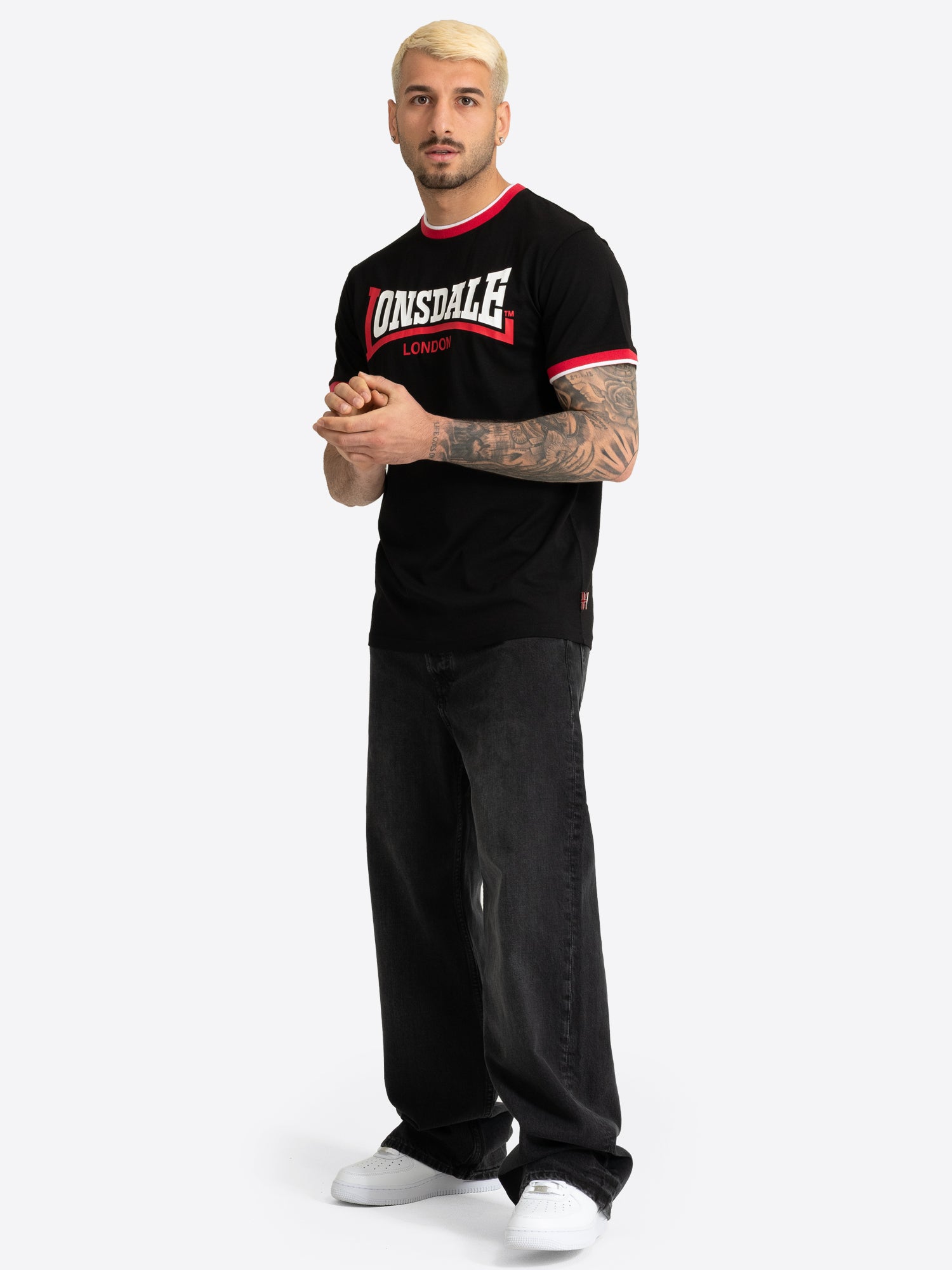 Schwarzes Lonsdale Herren T-Shirt mit rot-weissem Logo-Print und normaler Passform