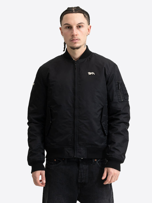  Schwarze Lonsdale Herren-Bomberjacke in schmaler Passform mit Löwen-Logo auf der Brust.