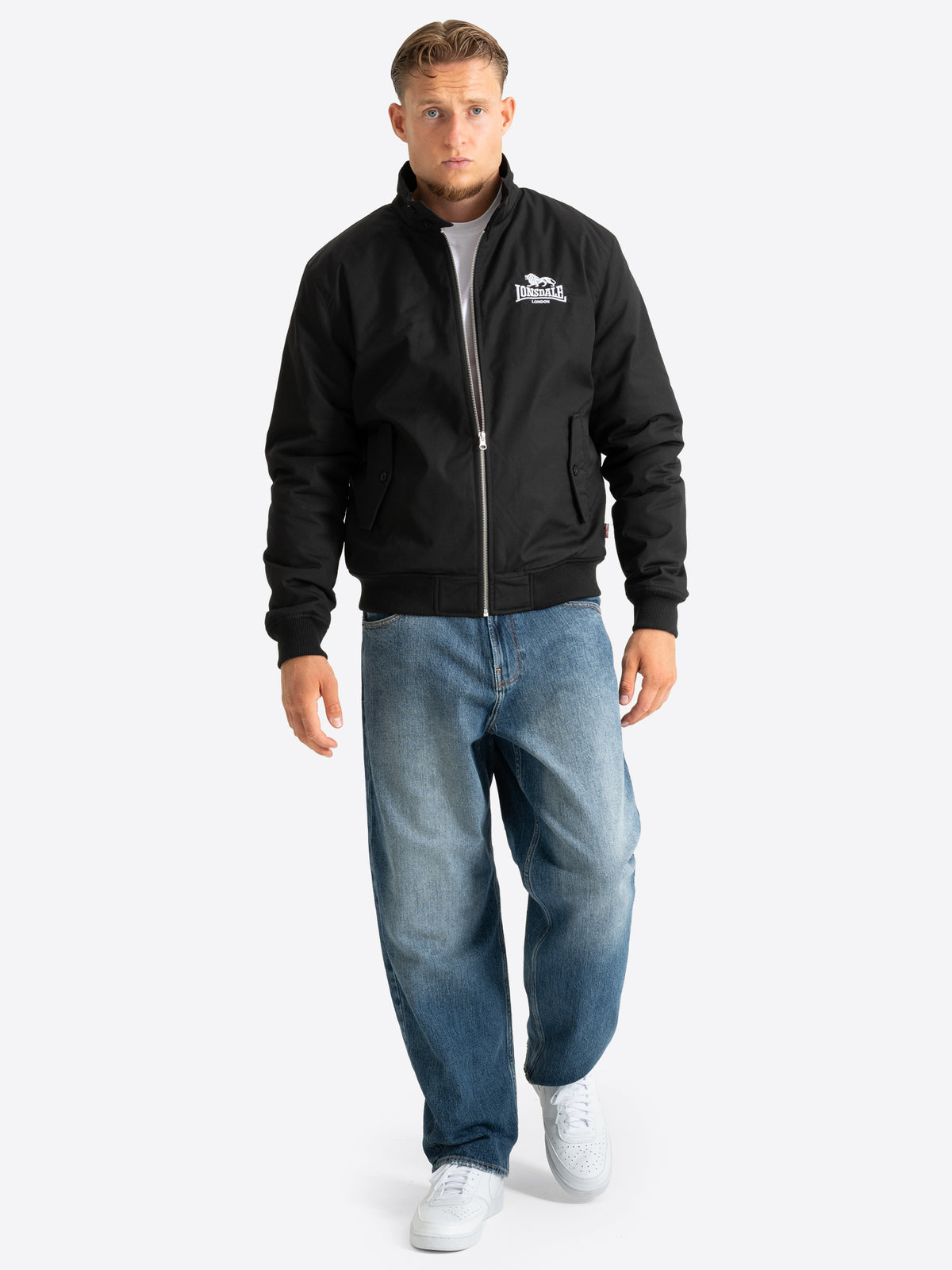 Schwarze Lonsdale Herren Jacke mit Logo-Stickerei und schmaler Passform