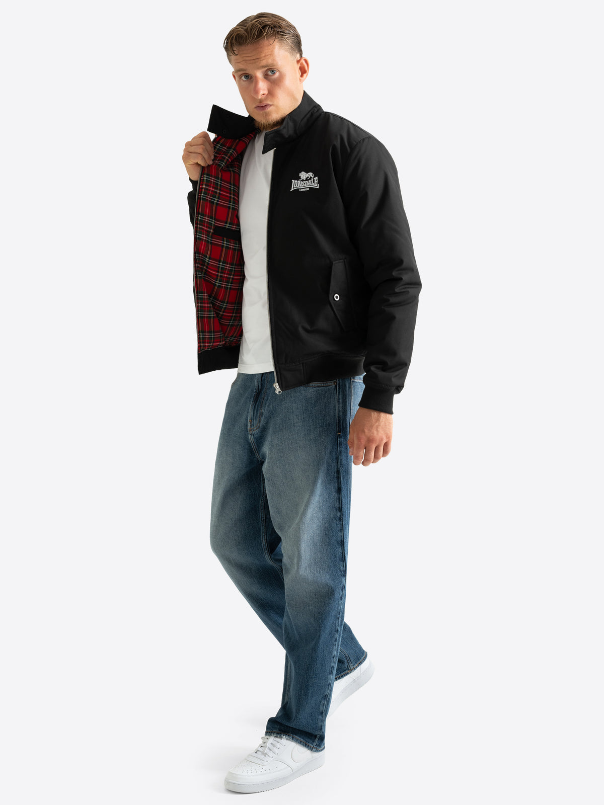 Schwarze Lonsdale Herren Jacke mit Logo-Stickerei und schmaler Passform