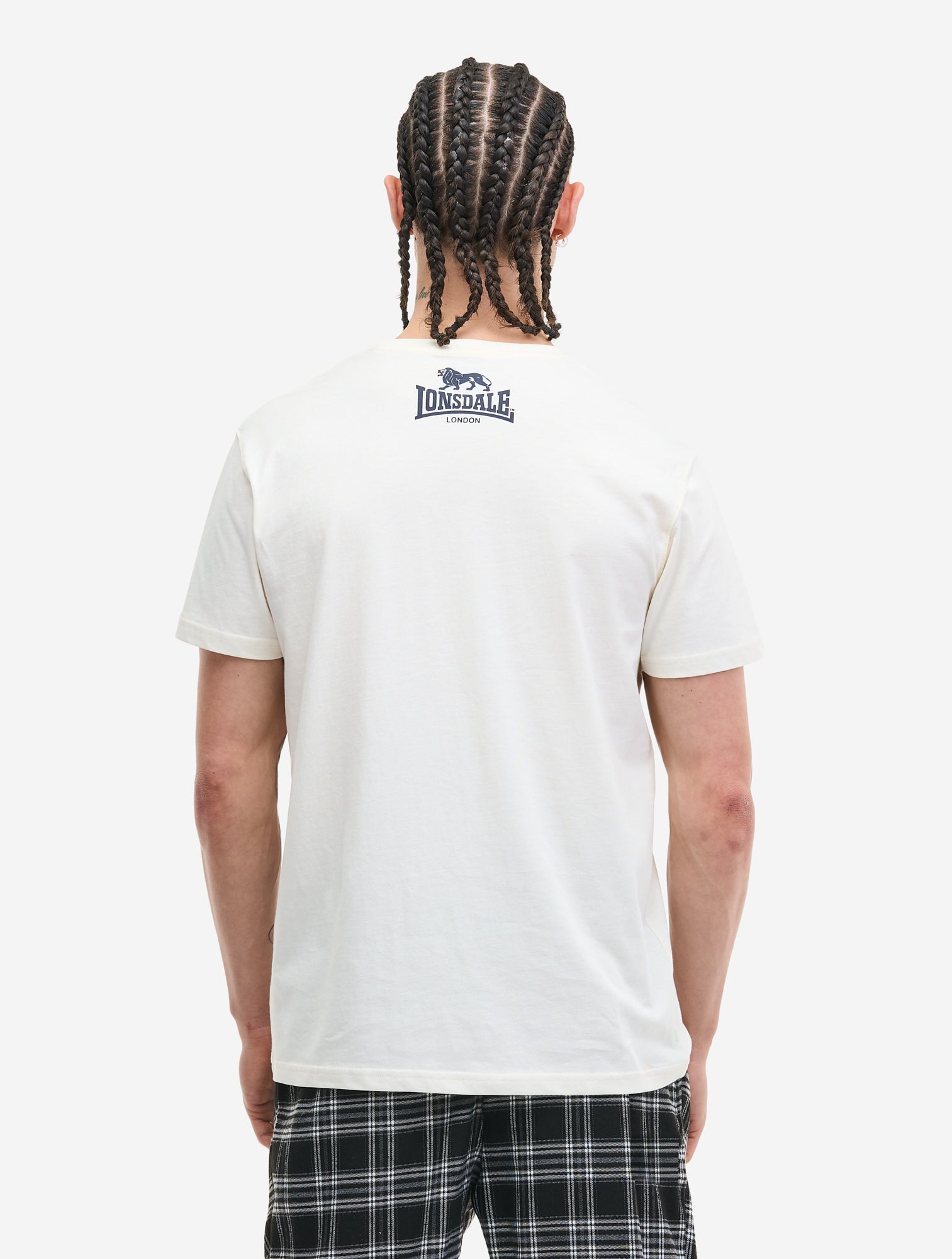 Lonsdale T-Shirt Ecru mit Logo-Brustprint und kleinem Markenprint im Nacken.