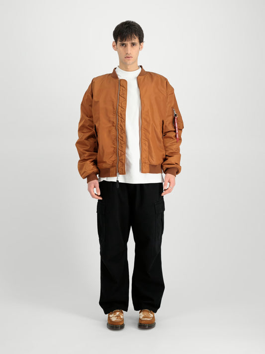 Alpha Industries MA-1 CS Bomber Jacket – Loose Fit Frontansicht in hazel brown