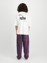 Laden Sie das Bild in den Galerie-Viewer, Alpha Industries Logo BP T-Shirt - white
