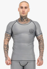 Laden Sie das Bild in den Galerie-Viewer, BENLEE 190703 Funktionsshirt Grau
