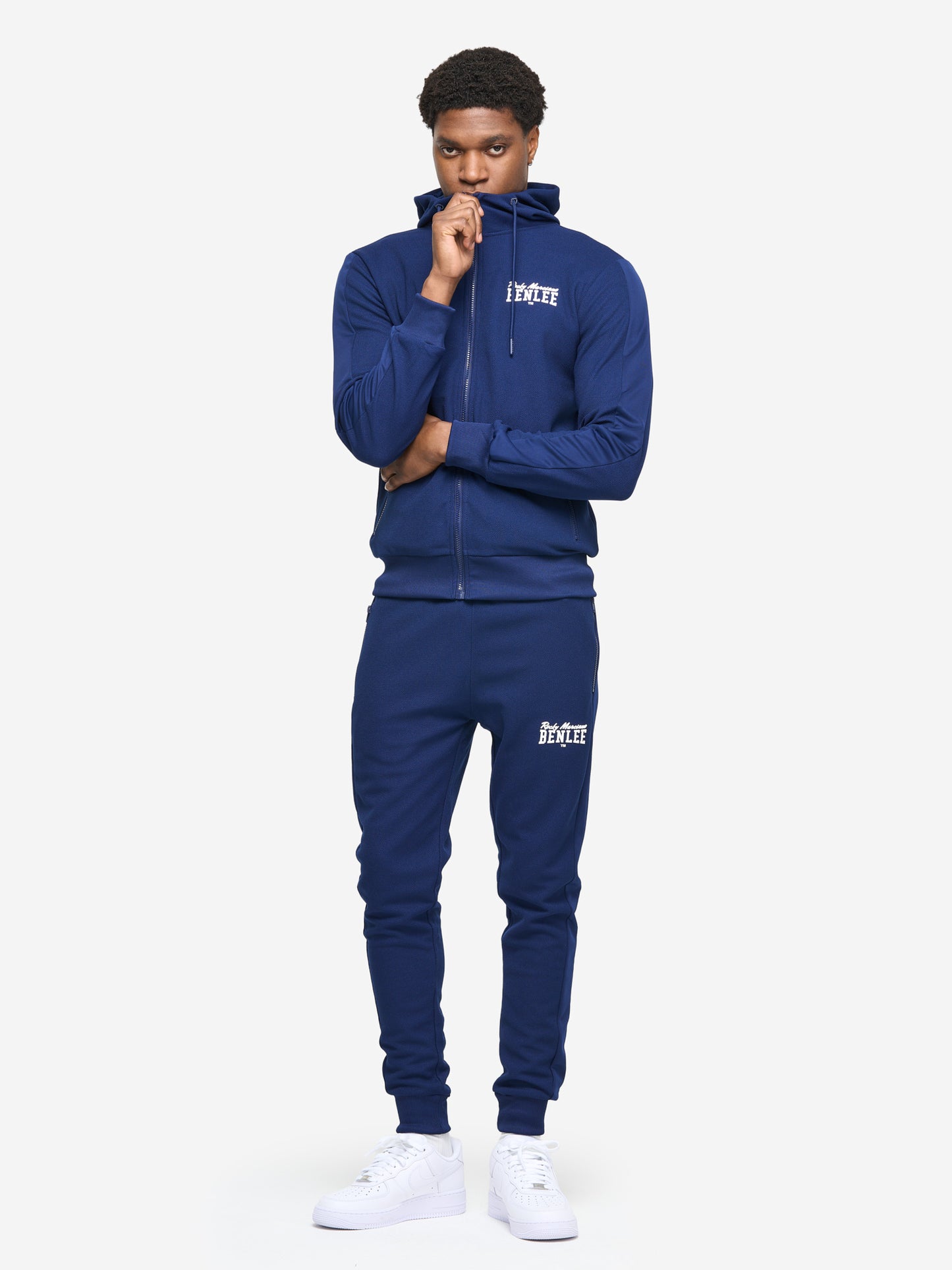 Navy BENLEE Jogginganzug Slim Fit aus Polyester mit Kapuzenjacke, Reissverschluss, Logo und Taschen.