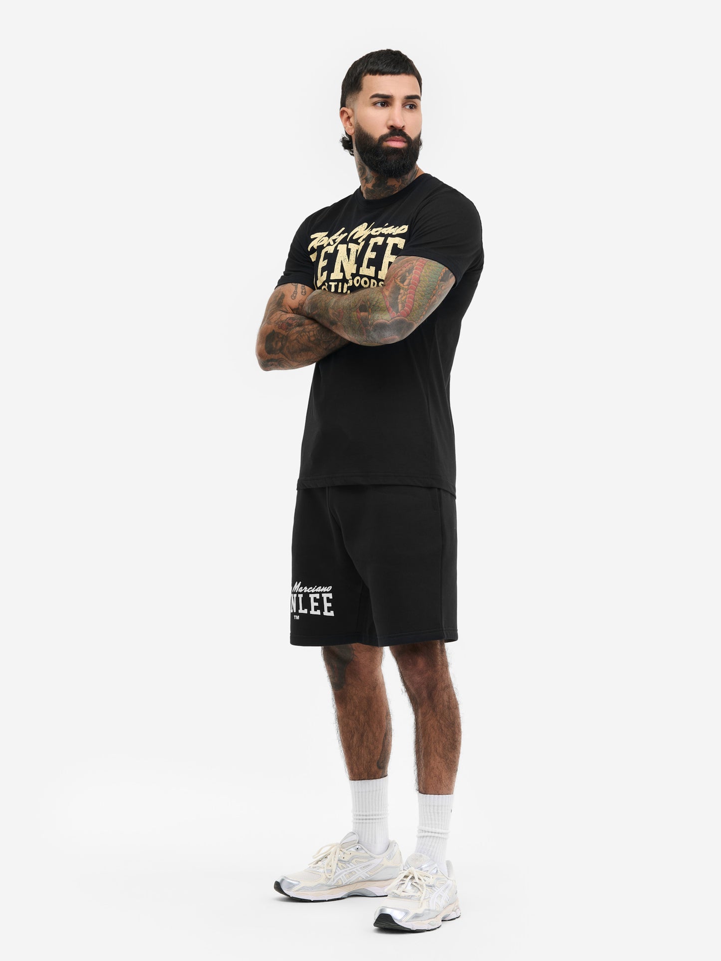 Benlee Sport Shorts in Schwarz mit weissem Logo-Print, Fleece-Material, reguläre Passform.