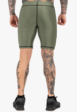 Laden Sie das Bild in den Galerie-Viewer, BENLEE  190789 Bossburn Shorts - Olive
