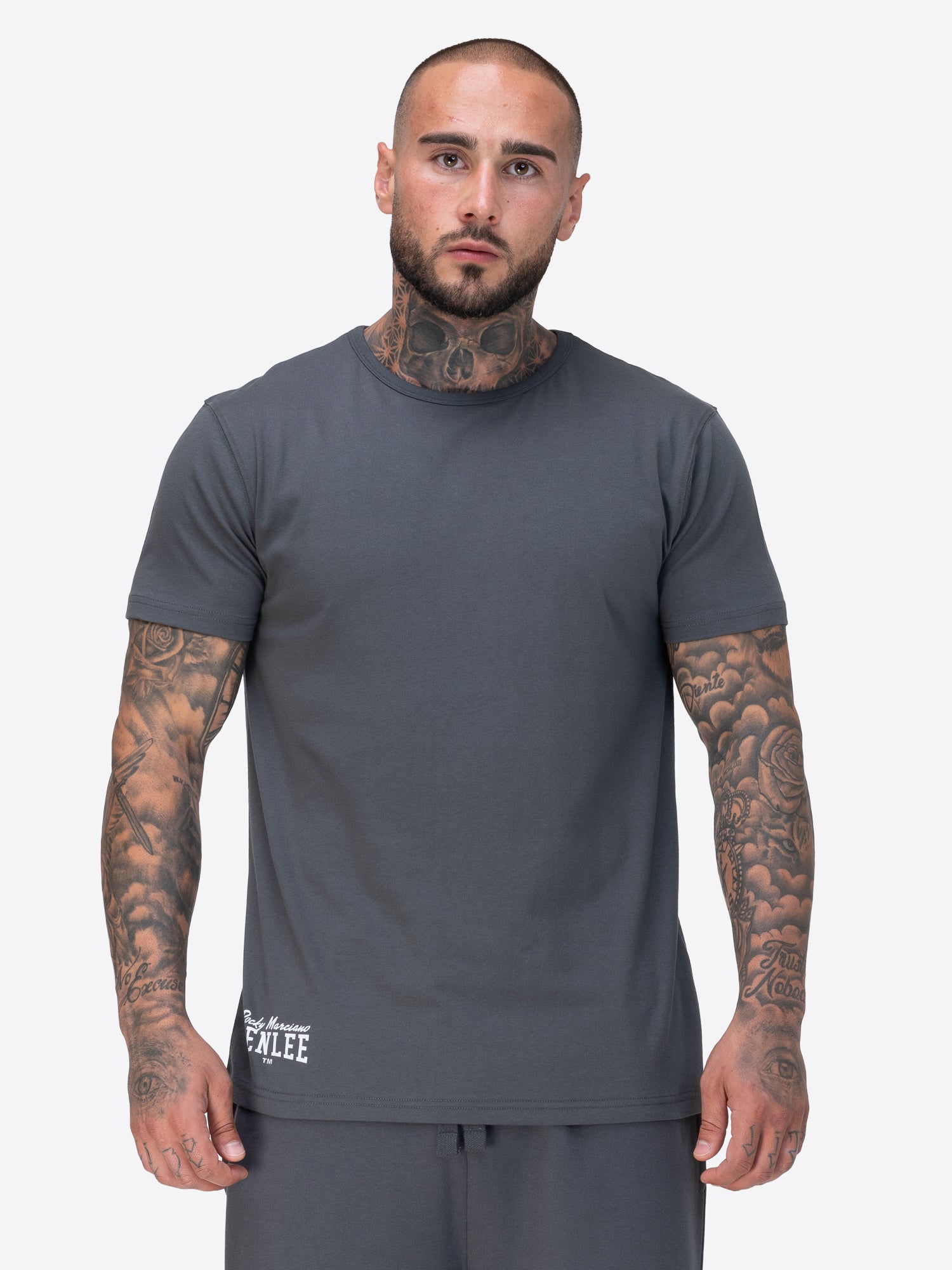 BENLEE T-Shirt mit grossem Logo-Aufdruck auf dem Rücken und am vorderen Saum.