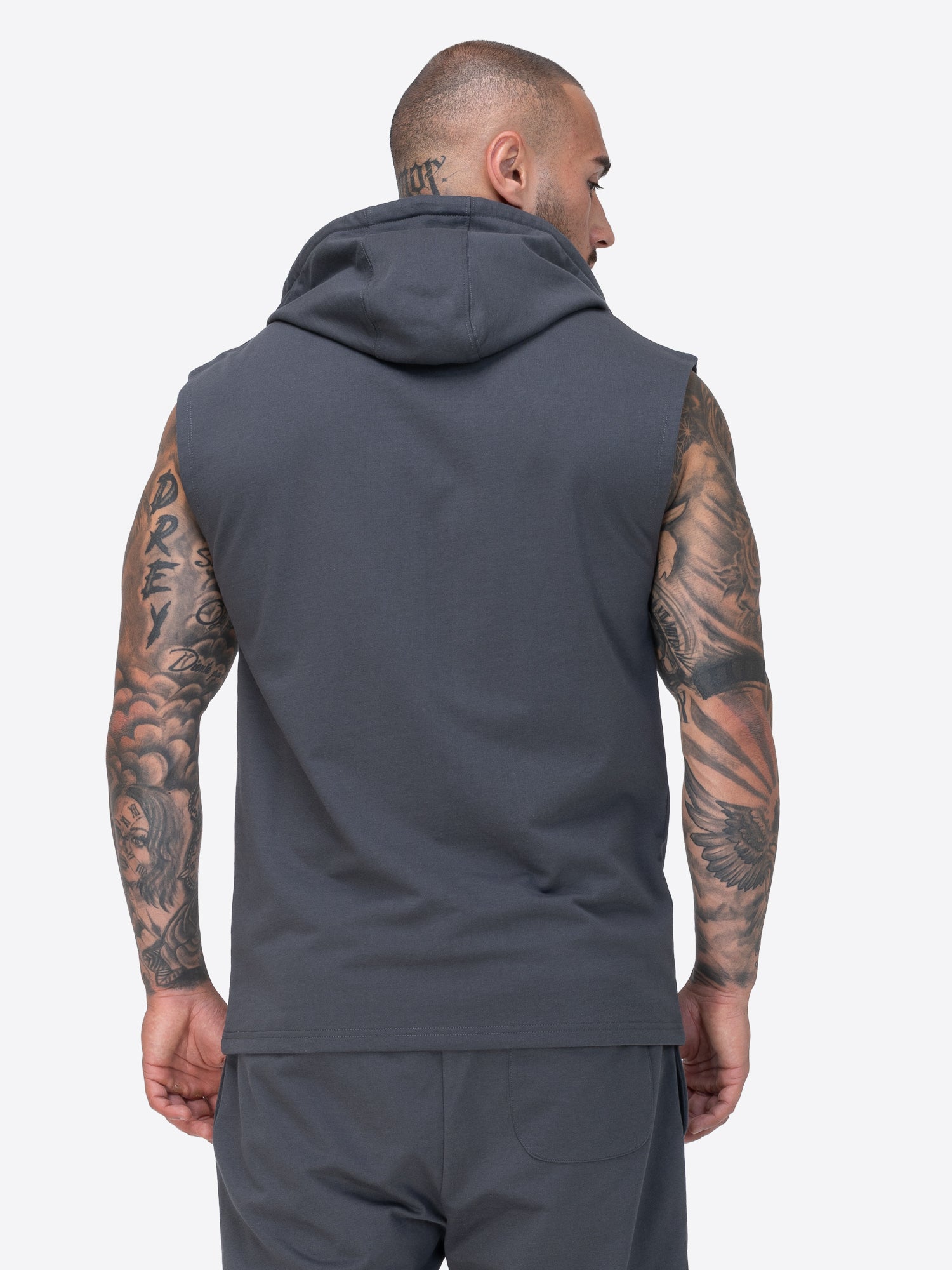 BENLEE ärmelloser Hoodie mit Kapuze und grossem Logo-Aufdruck auf der Brust.
