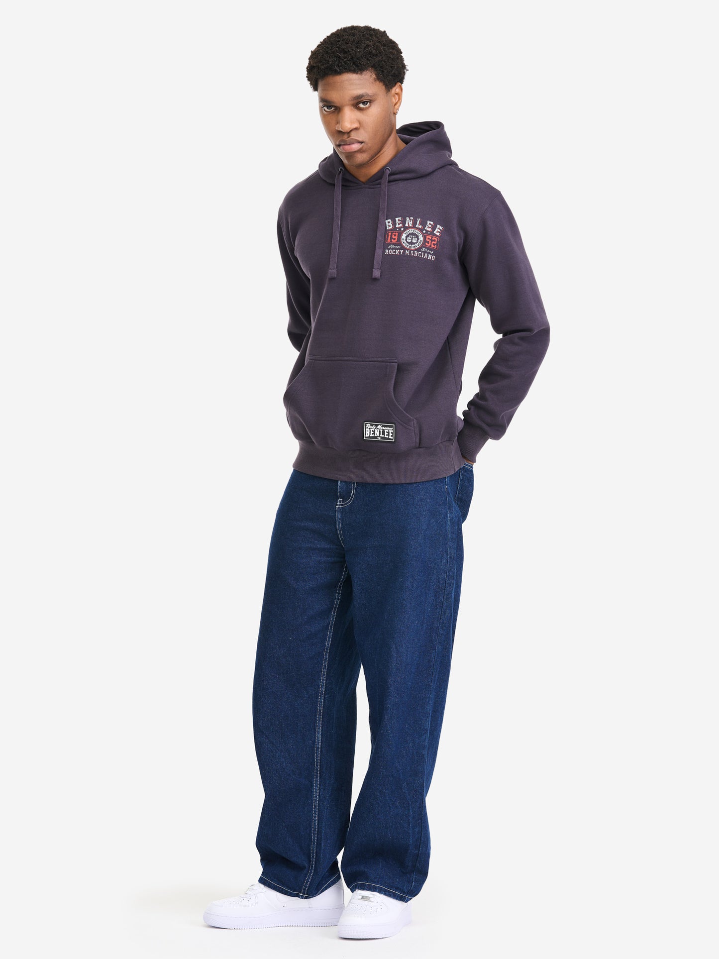 BENLEE Herren Kapuzensweatshirt in Off-Black, normale Passform, Hoodie mit Vintage-Logo-Print und Kängurutasche