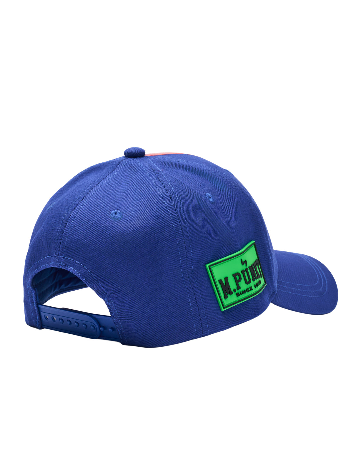 Rückansicht einer blauen Kappe mit verstellbarem Snapback-Verschluss und seitlichem neongrünen M.PUNKT-Patch.