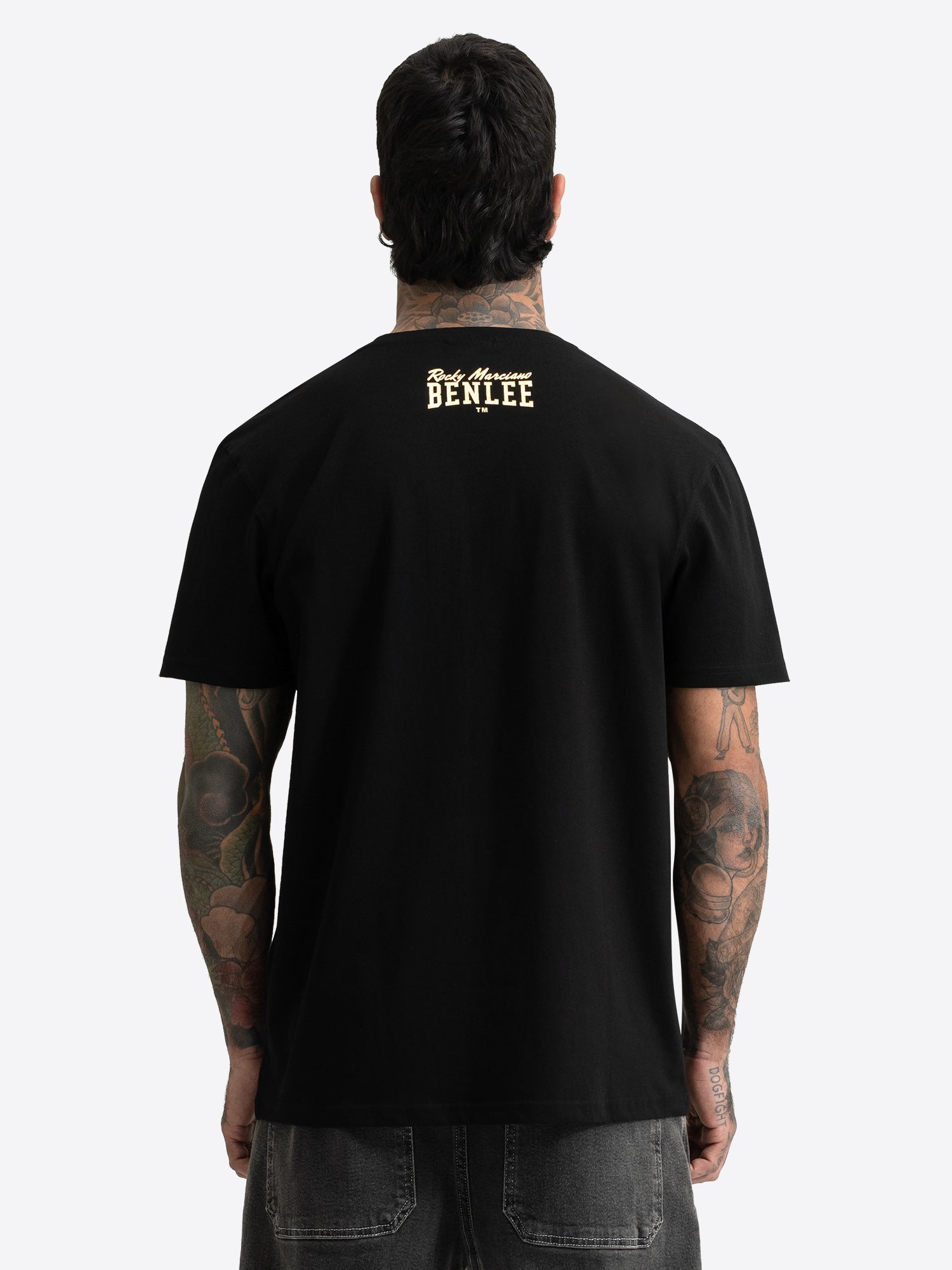 Rückseite BENLEE Box-Shirt mit weissem Logo-Print auf dem Rücken.