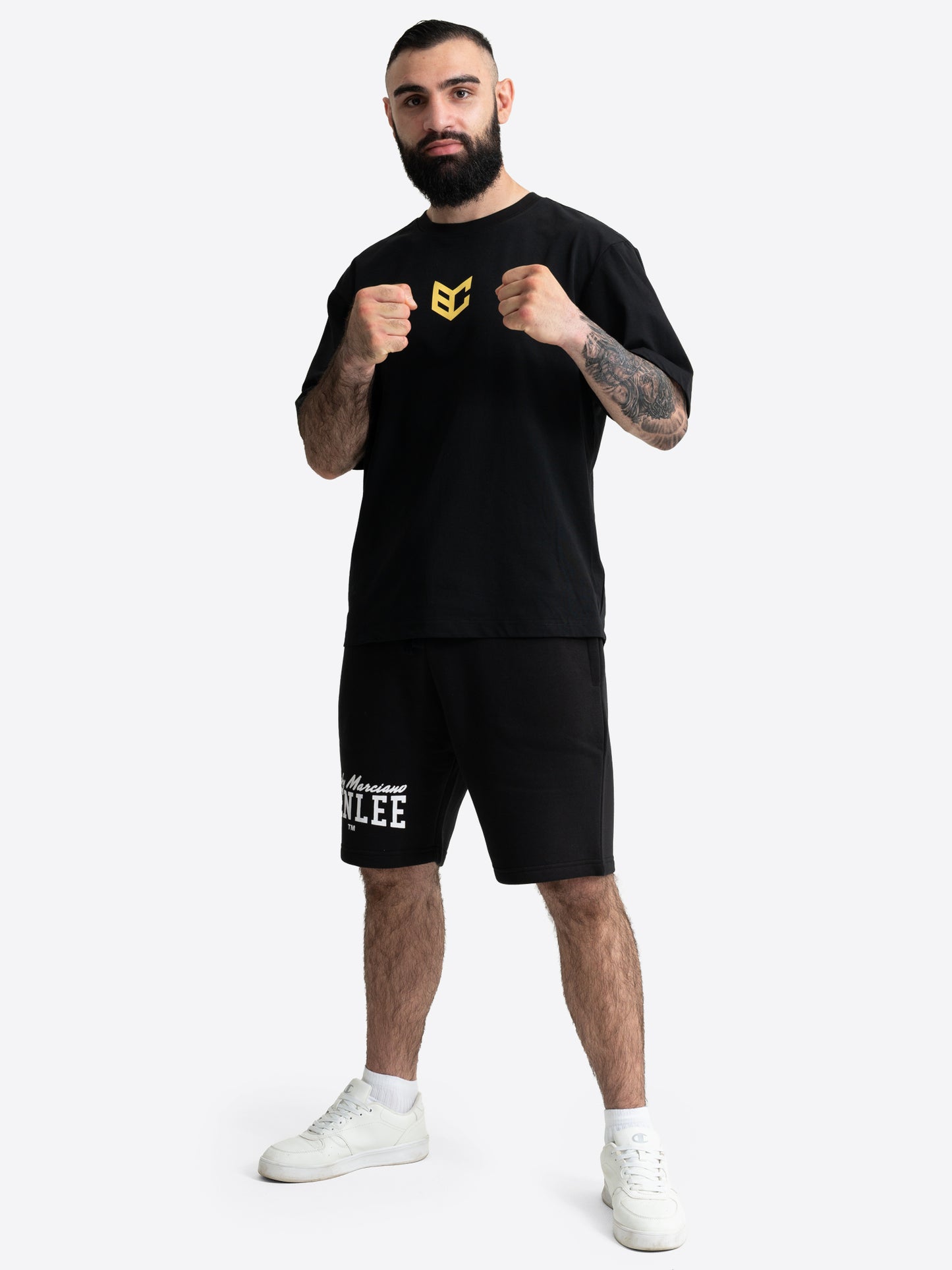Schwarzes Benlee Herren T-Shirt mit kleinem Logo auf der Brust.