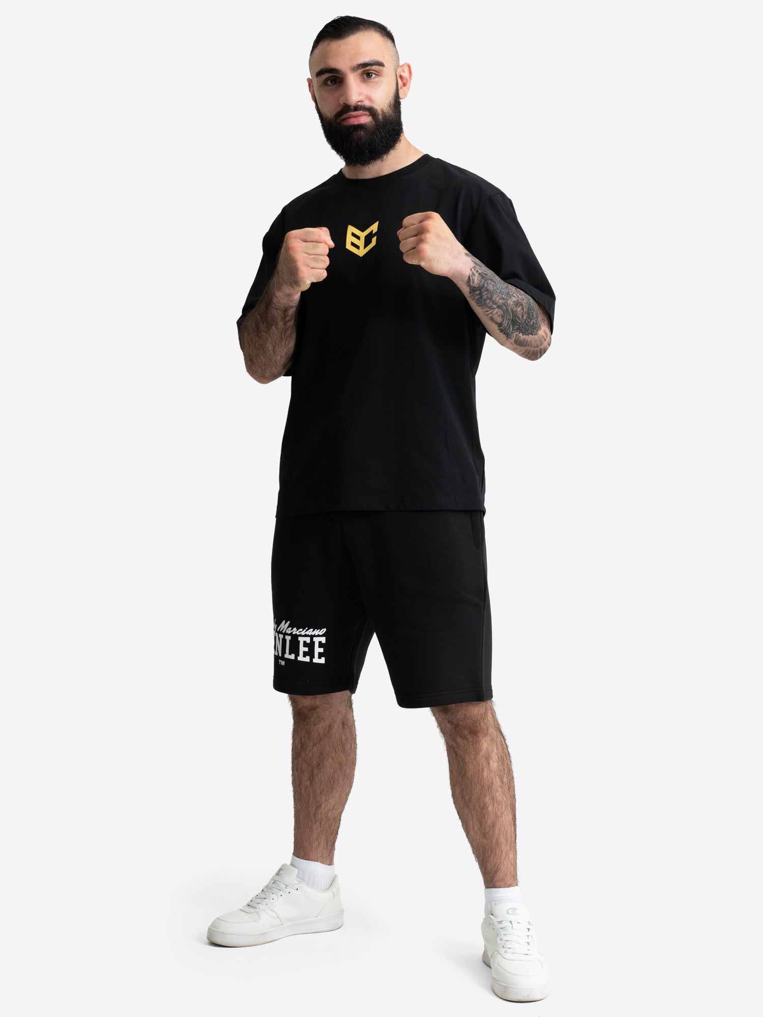 Schwarzes Benlee Herren T-Shirt mit kleinem Logo auf der Brust.
