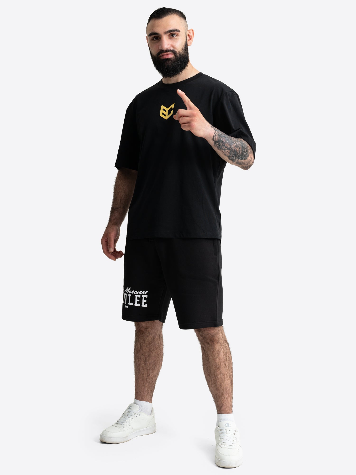 Schwarzes Benlee Herren T-Shirt mit kleinem Logo auf der Brust.