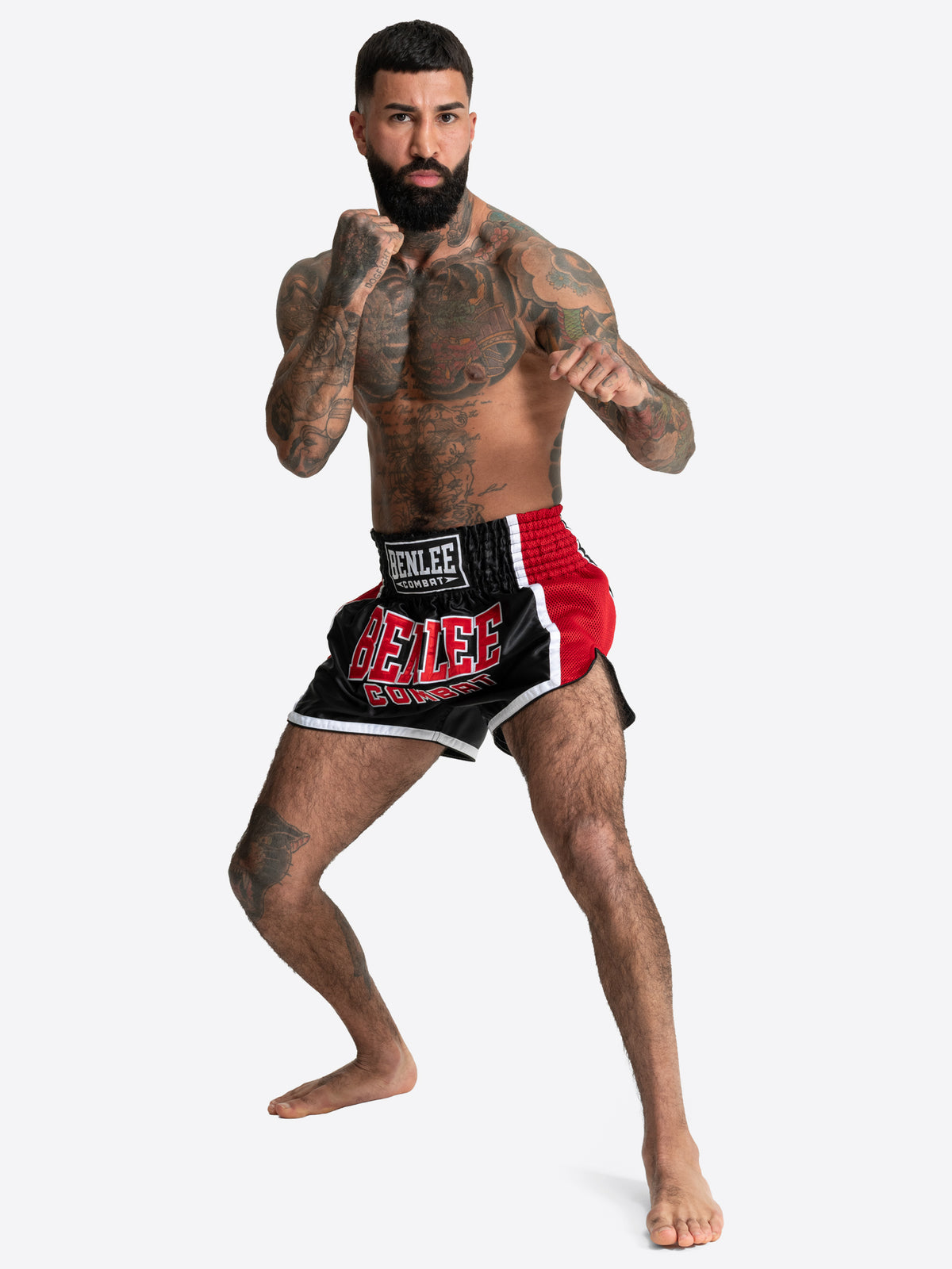 Schwarz-rote BENLEE Unisex Thaibox-Hose aus Satin für Muay Thai.