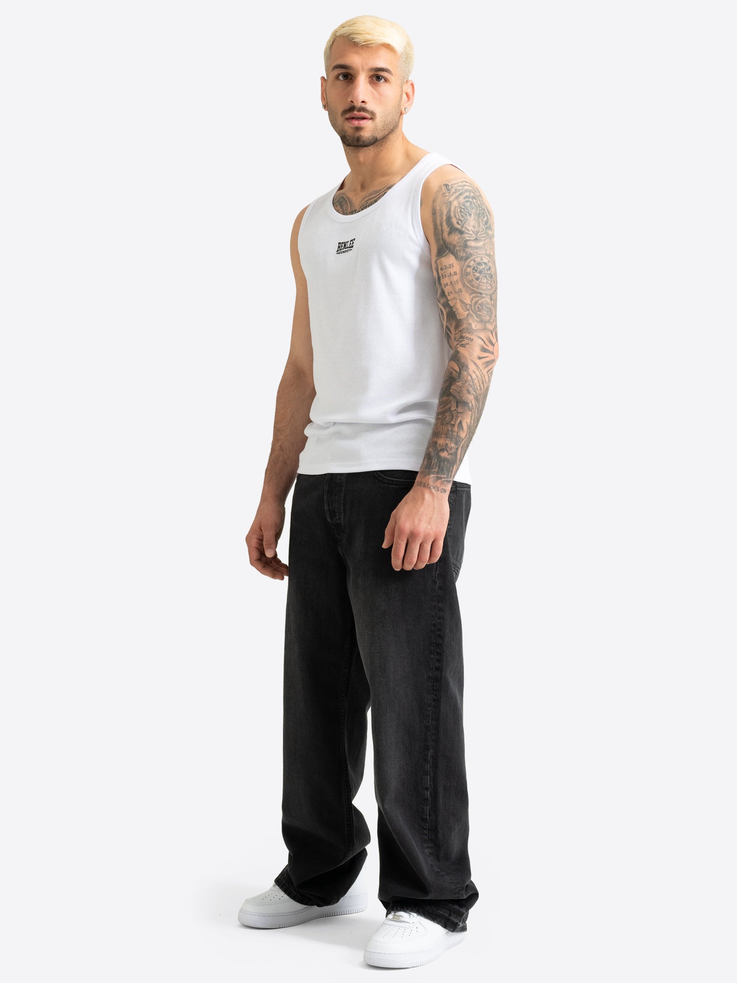 Weisses BENLEE Herren Singlet in schmaler Passform aus Doppelripp-Baumwolle.
