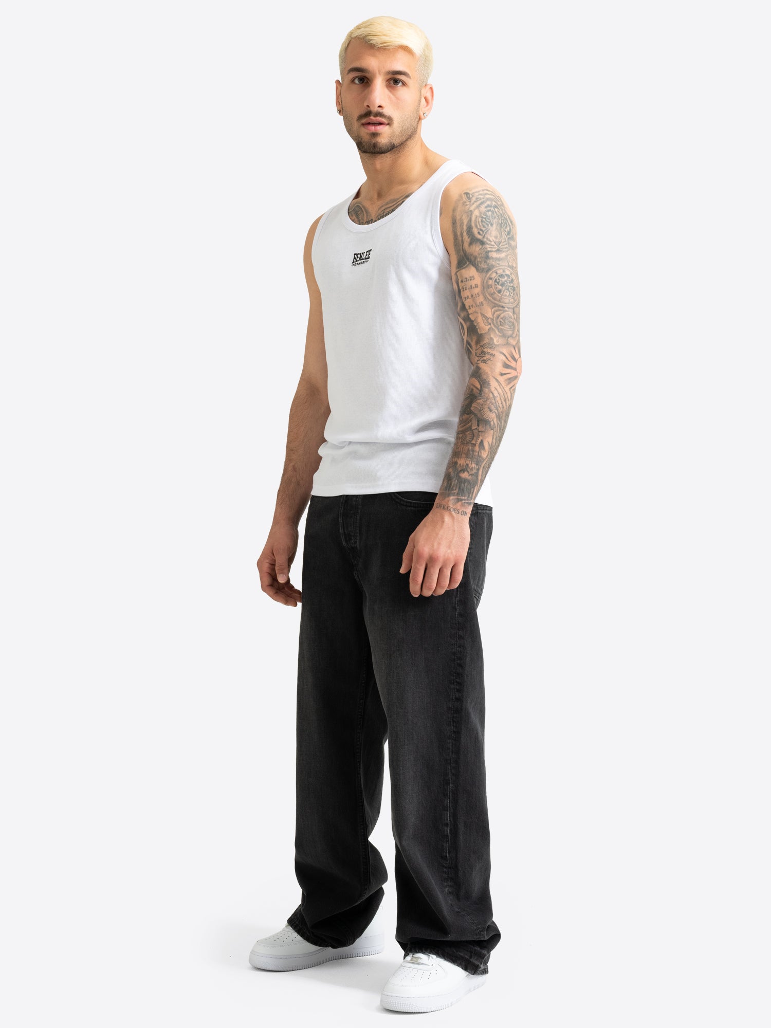 Weisses BENLEE Herren Singlet in schmaler Passform aus Doppelripp-Baumwolle.